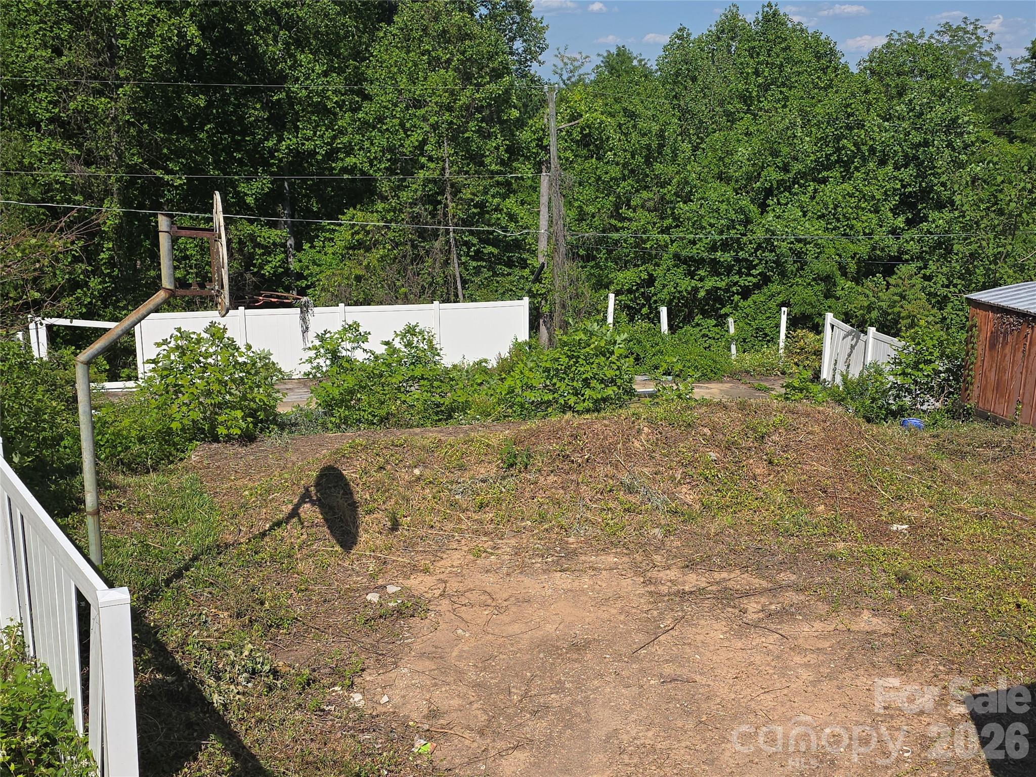 main property photo 9