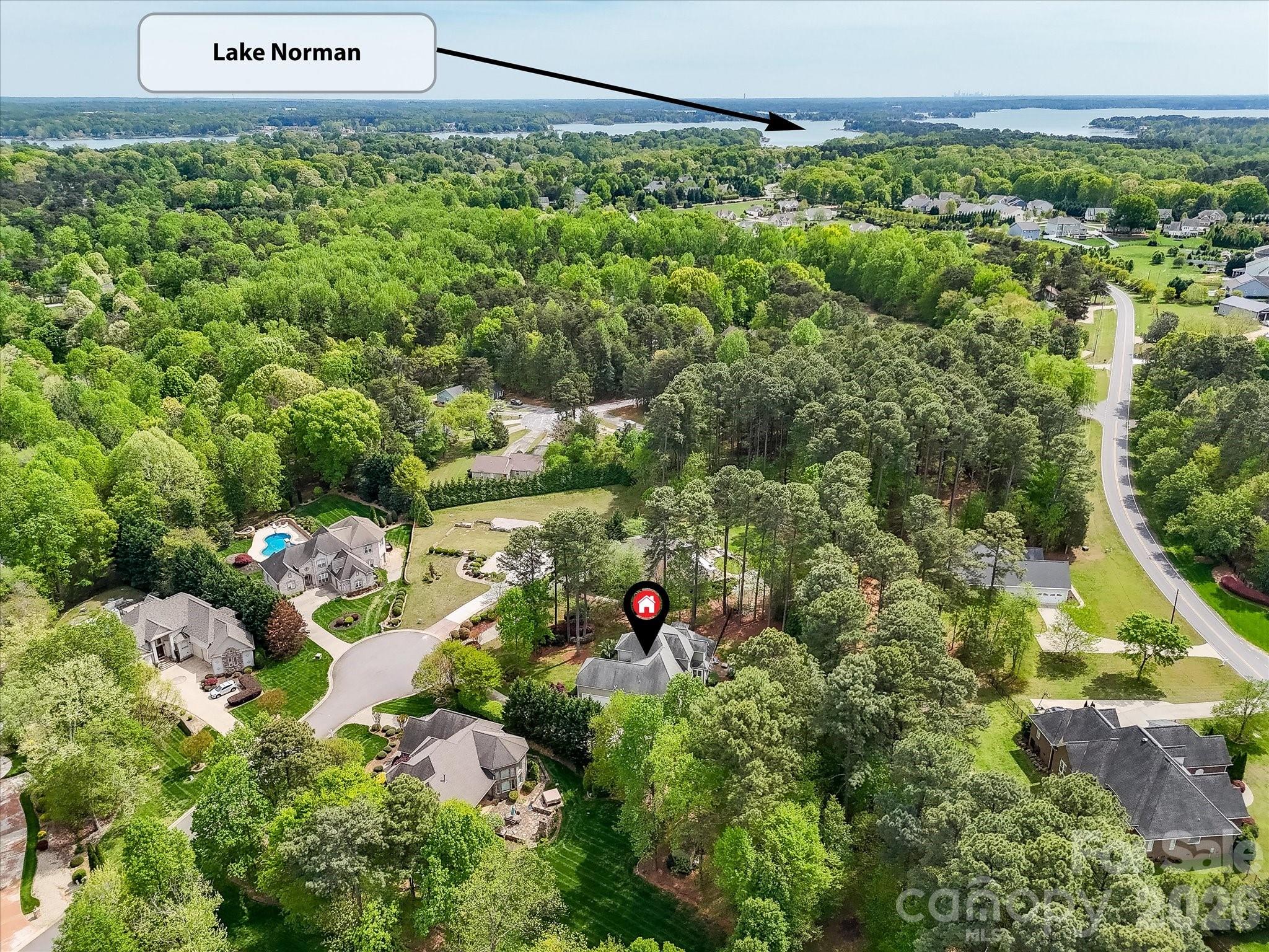 main property photo 40