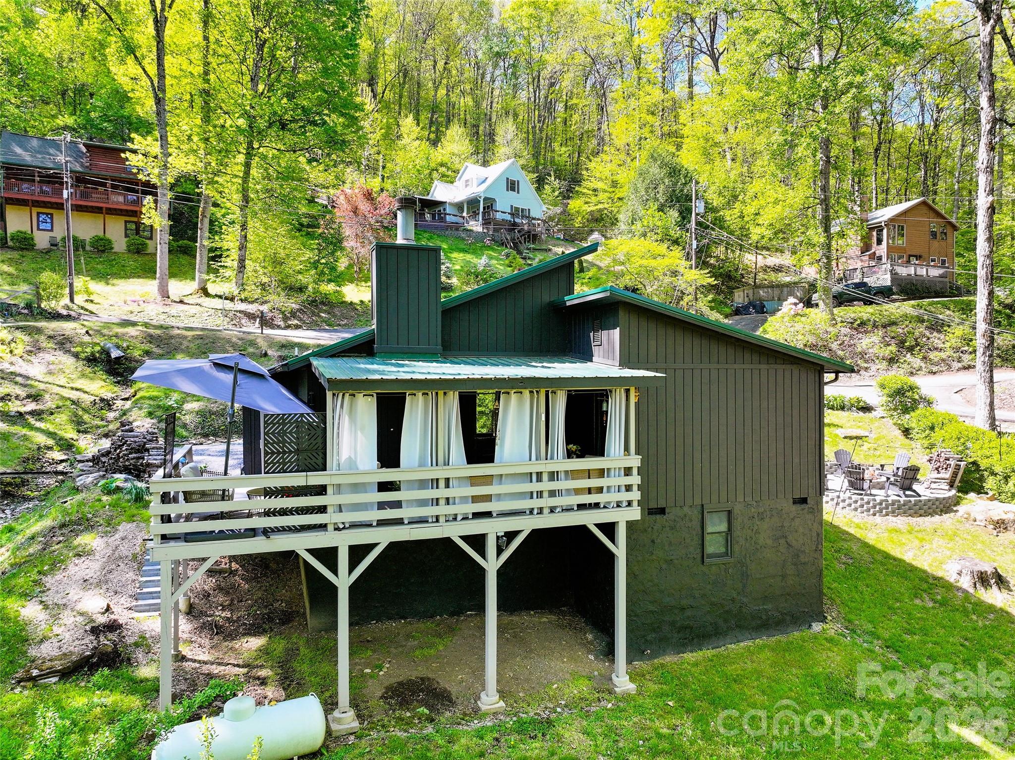 main property photo 28