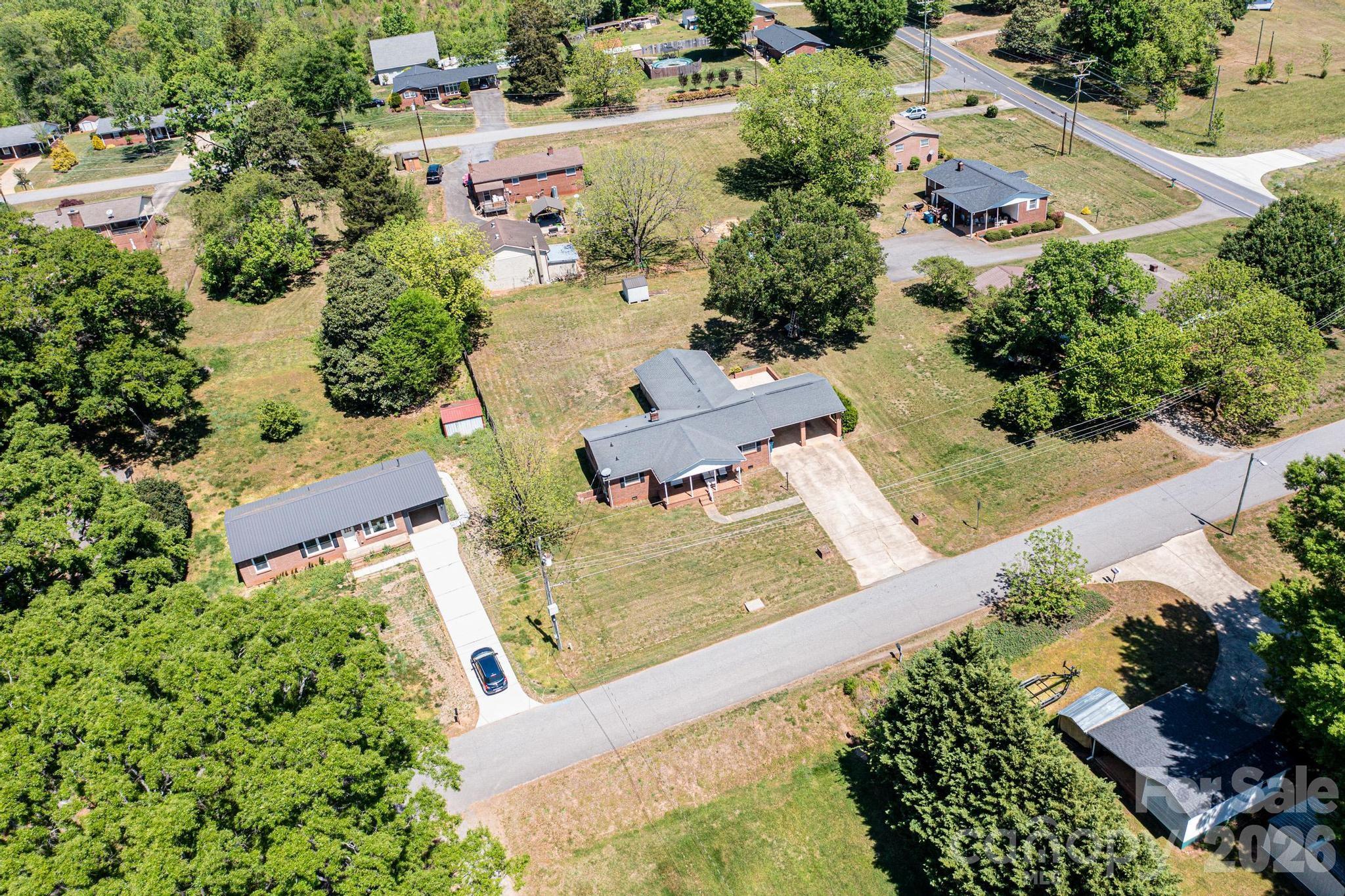 main property photo 40