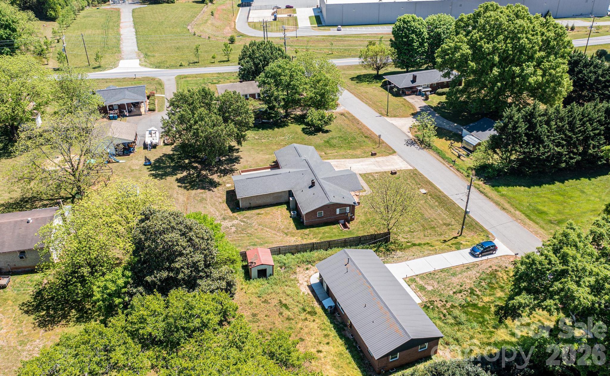 main property photo 41