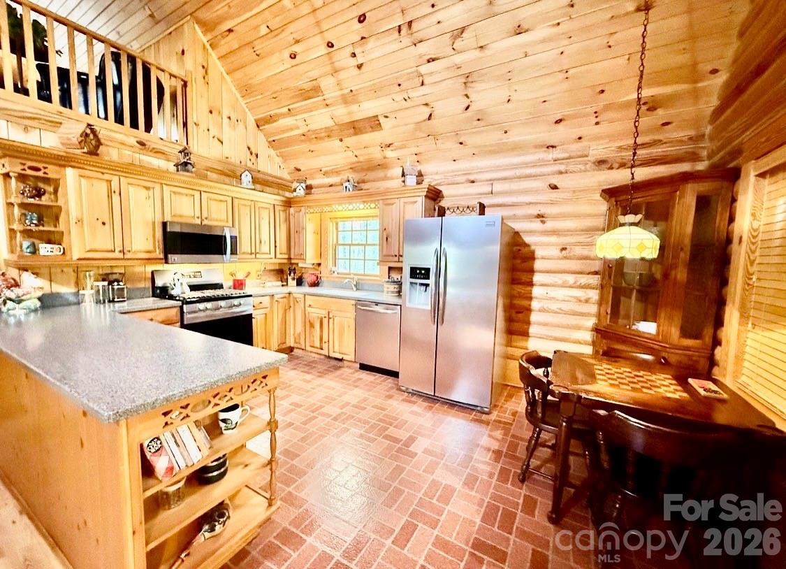 main property photo 16