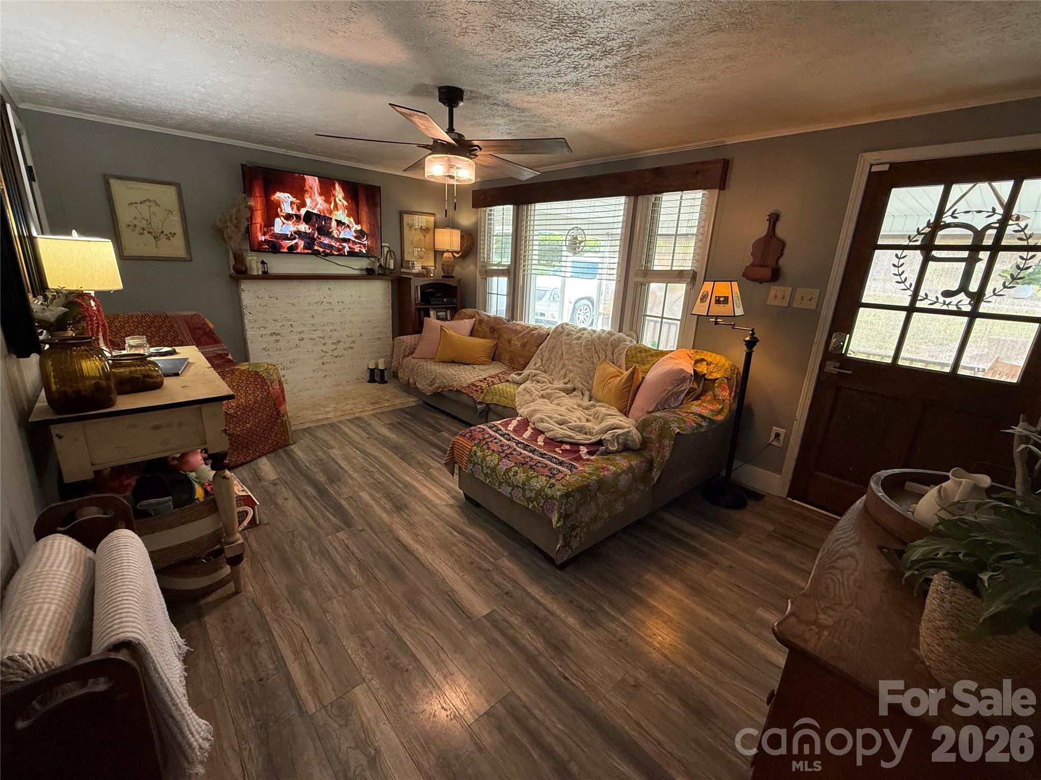 main property photo 7