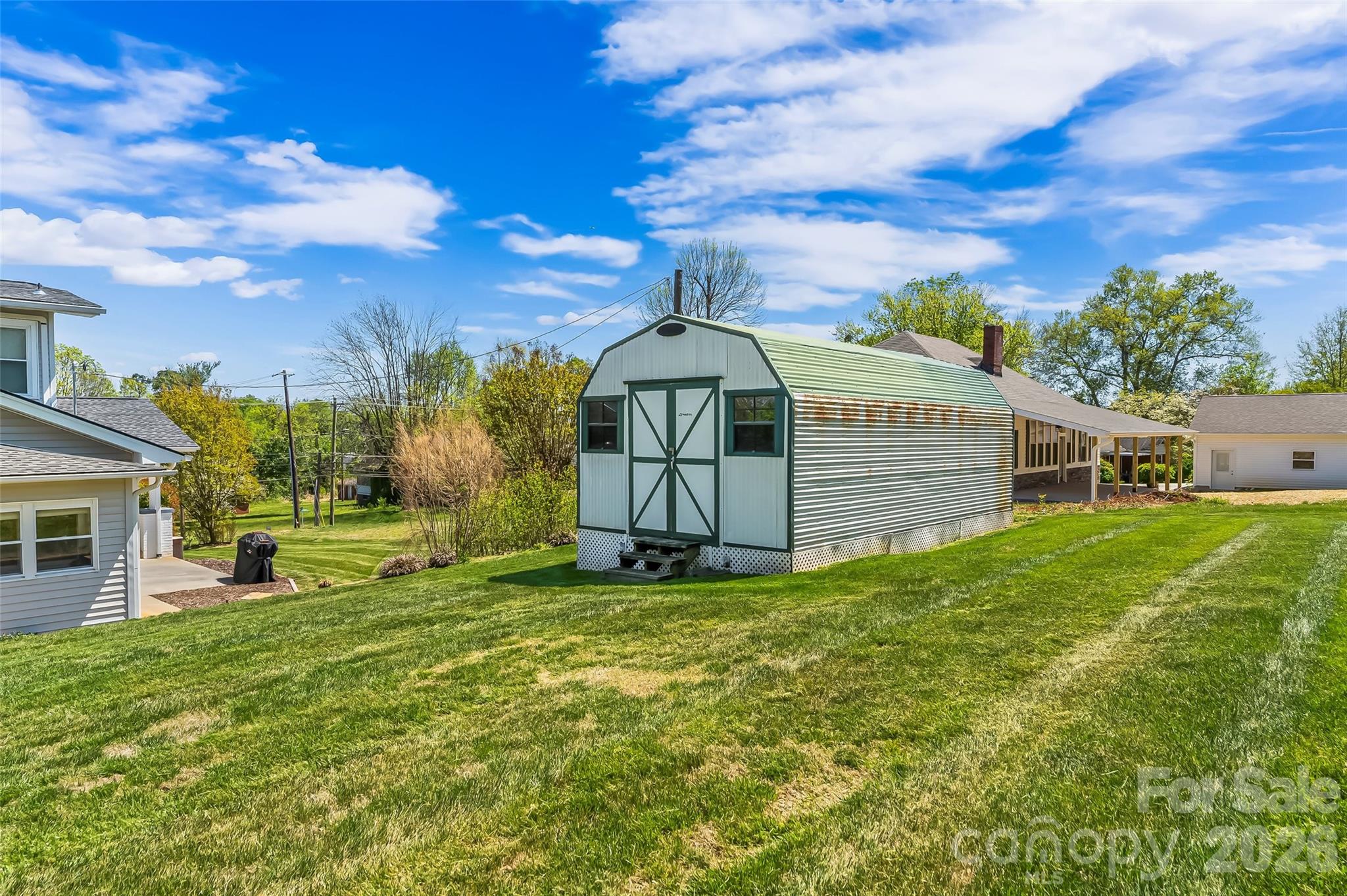 main property photo 36