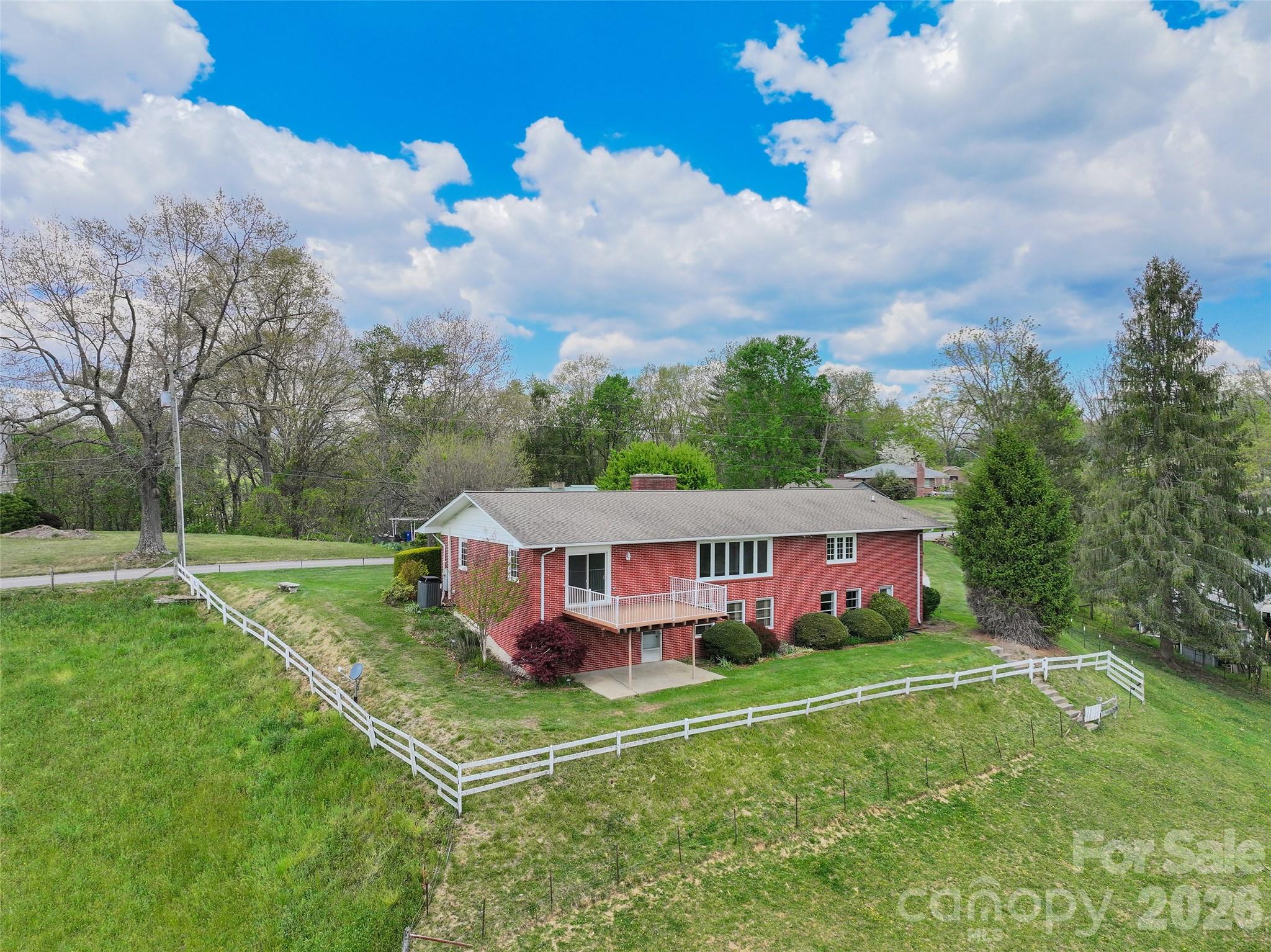 main property photo 39