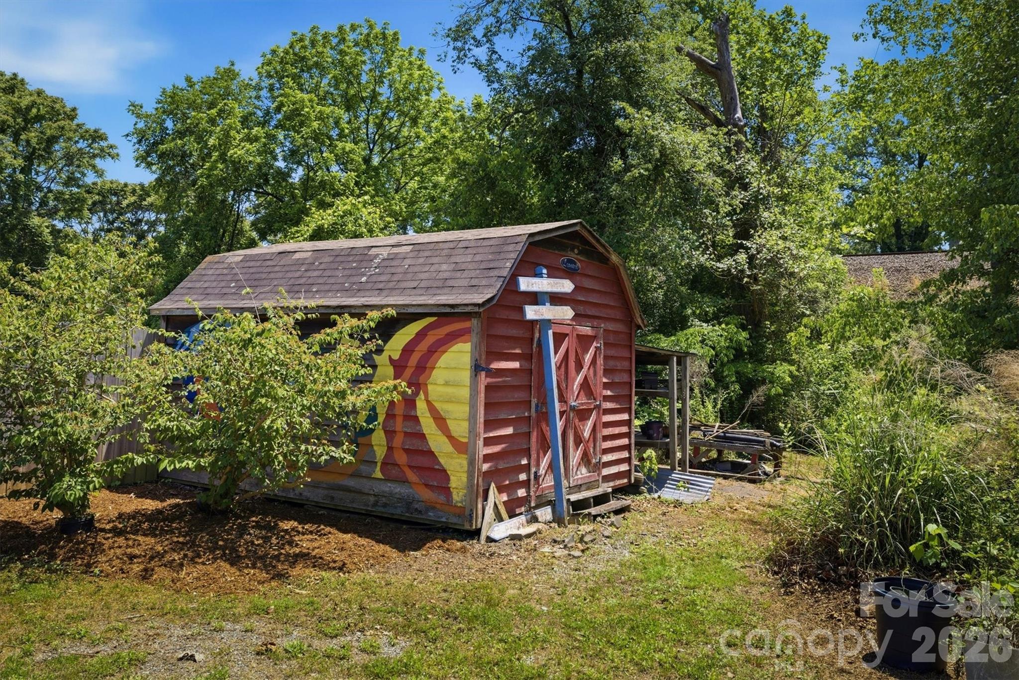 main property photo 9
