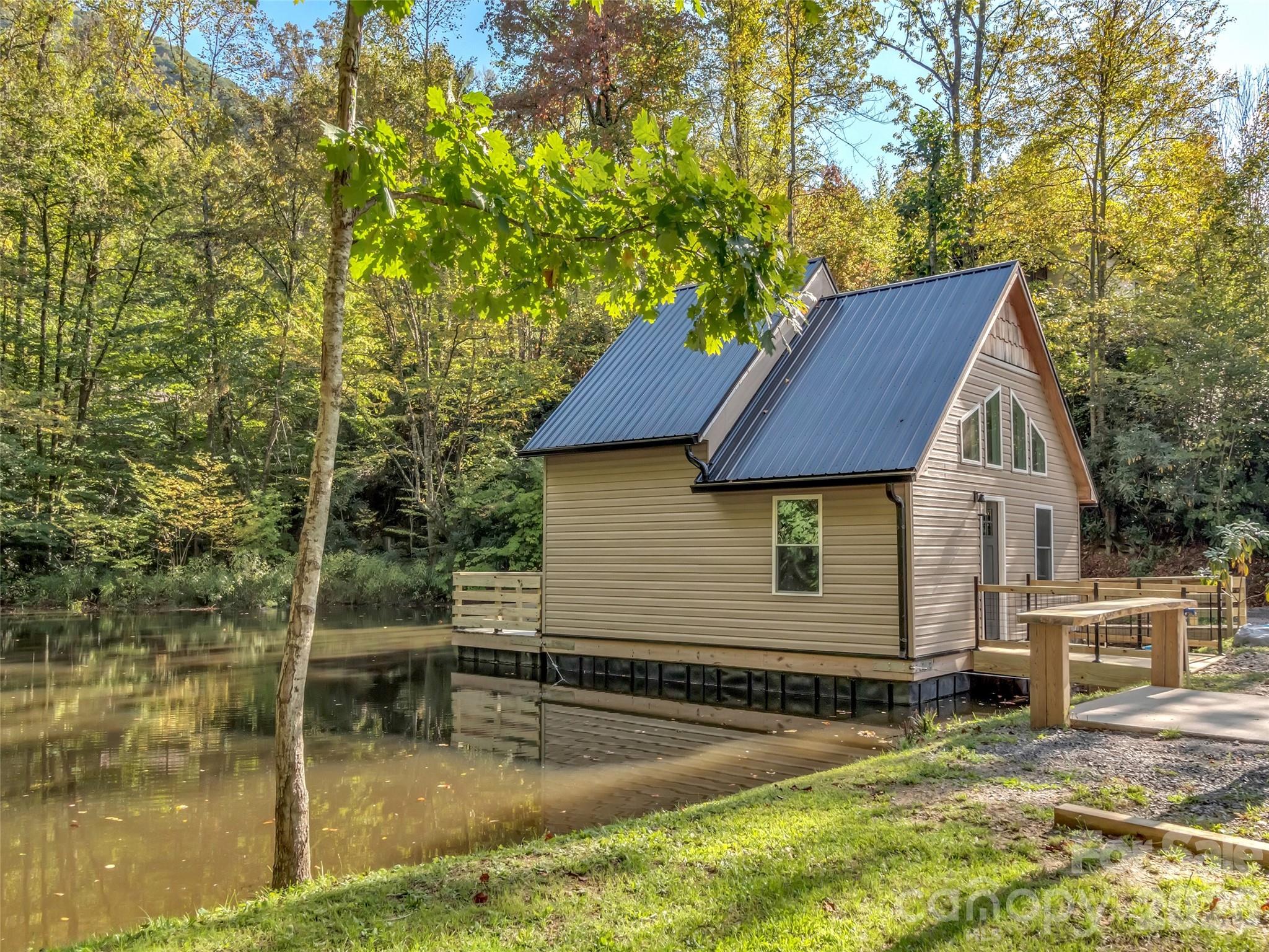 main property photo 40