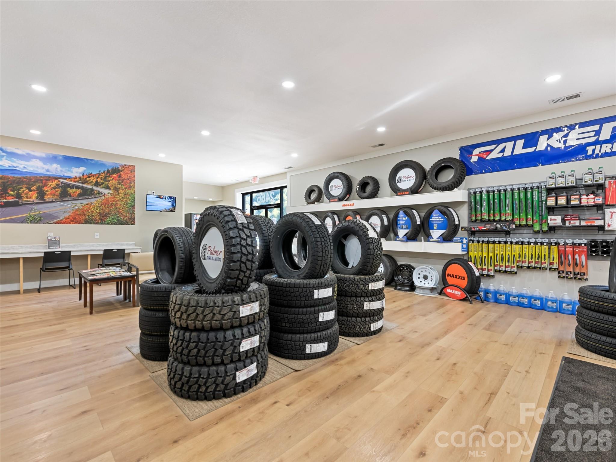 main property photo 16