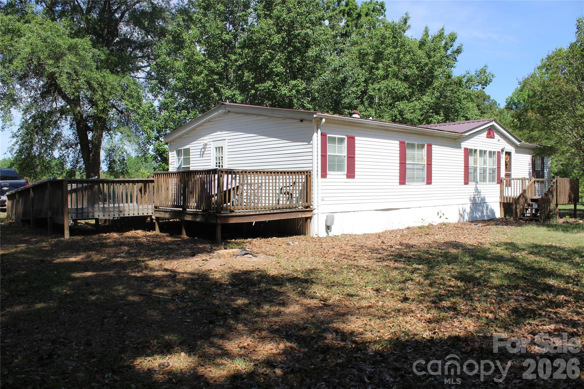 main property photo 5