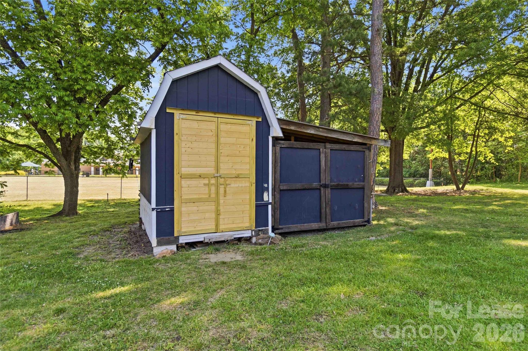 main property photo 27