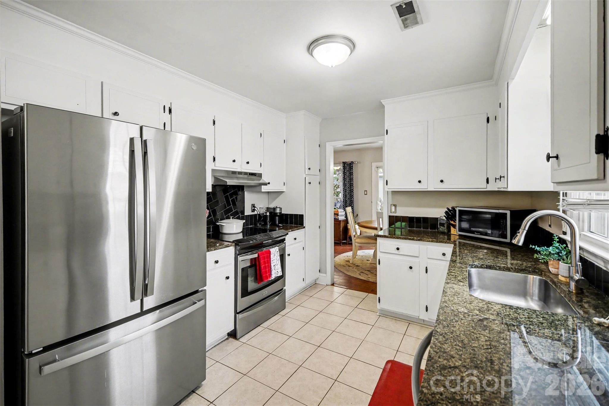 property viewer photo 11