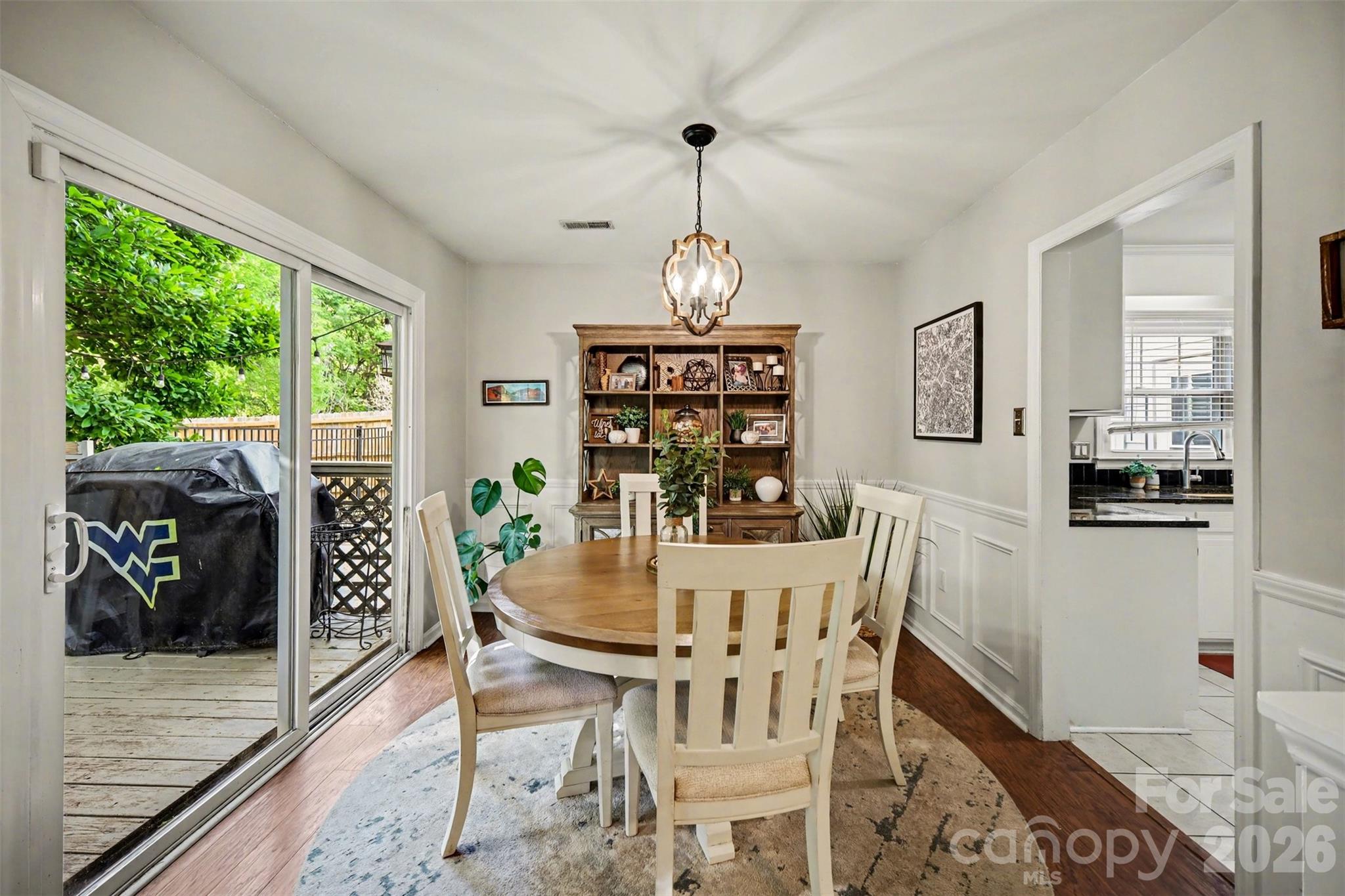 property viewer photo 7