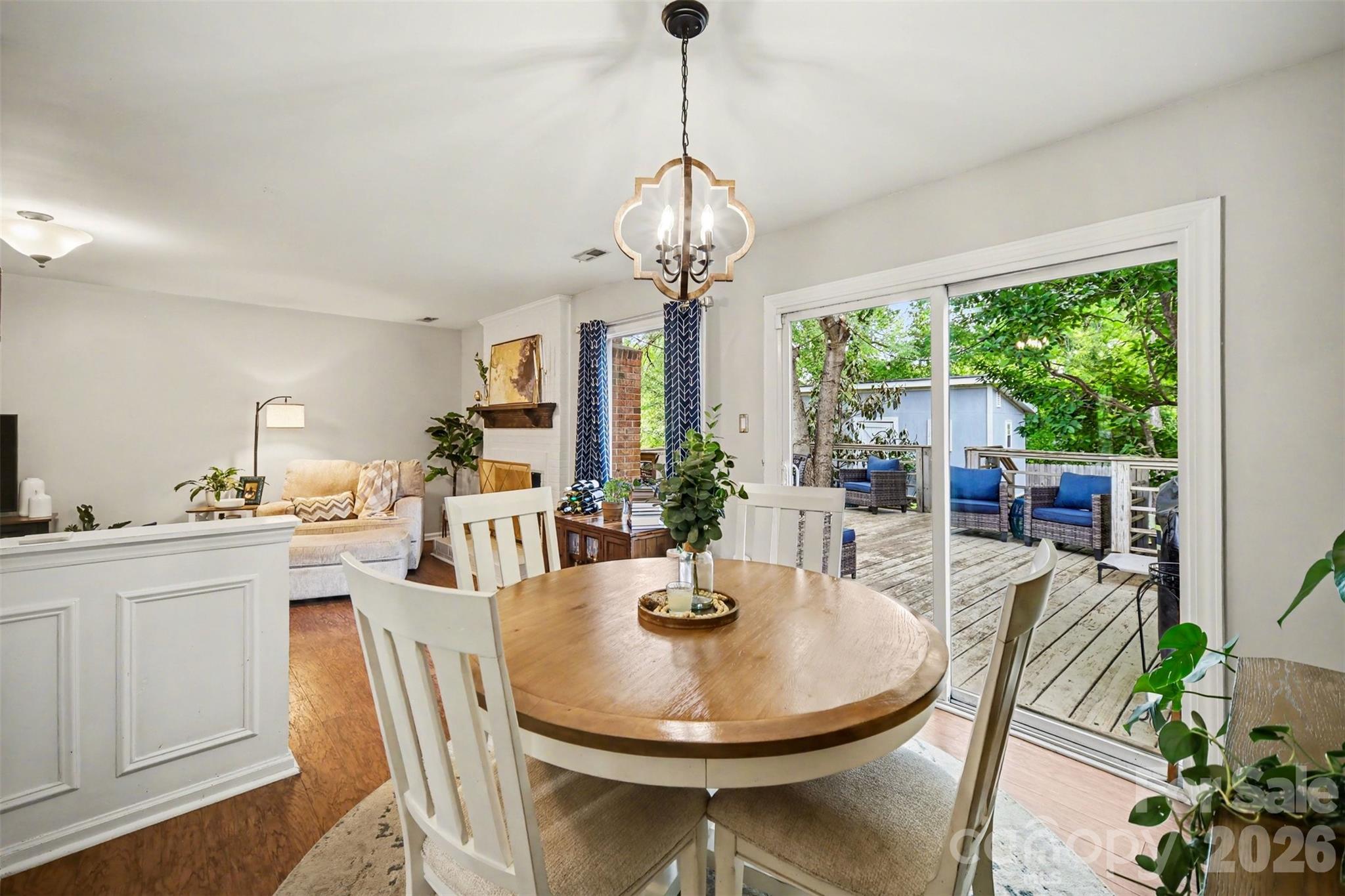 property viewer photo 9