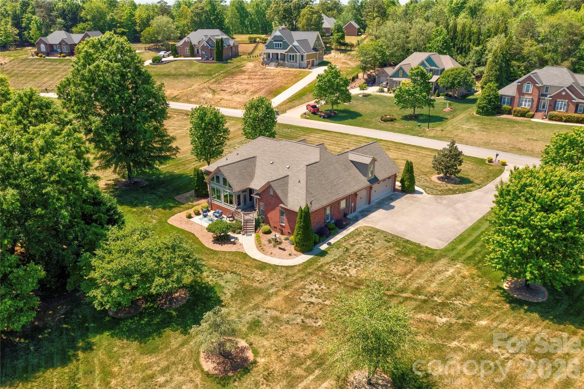 main property photo 5