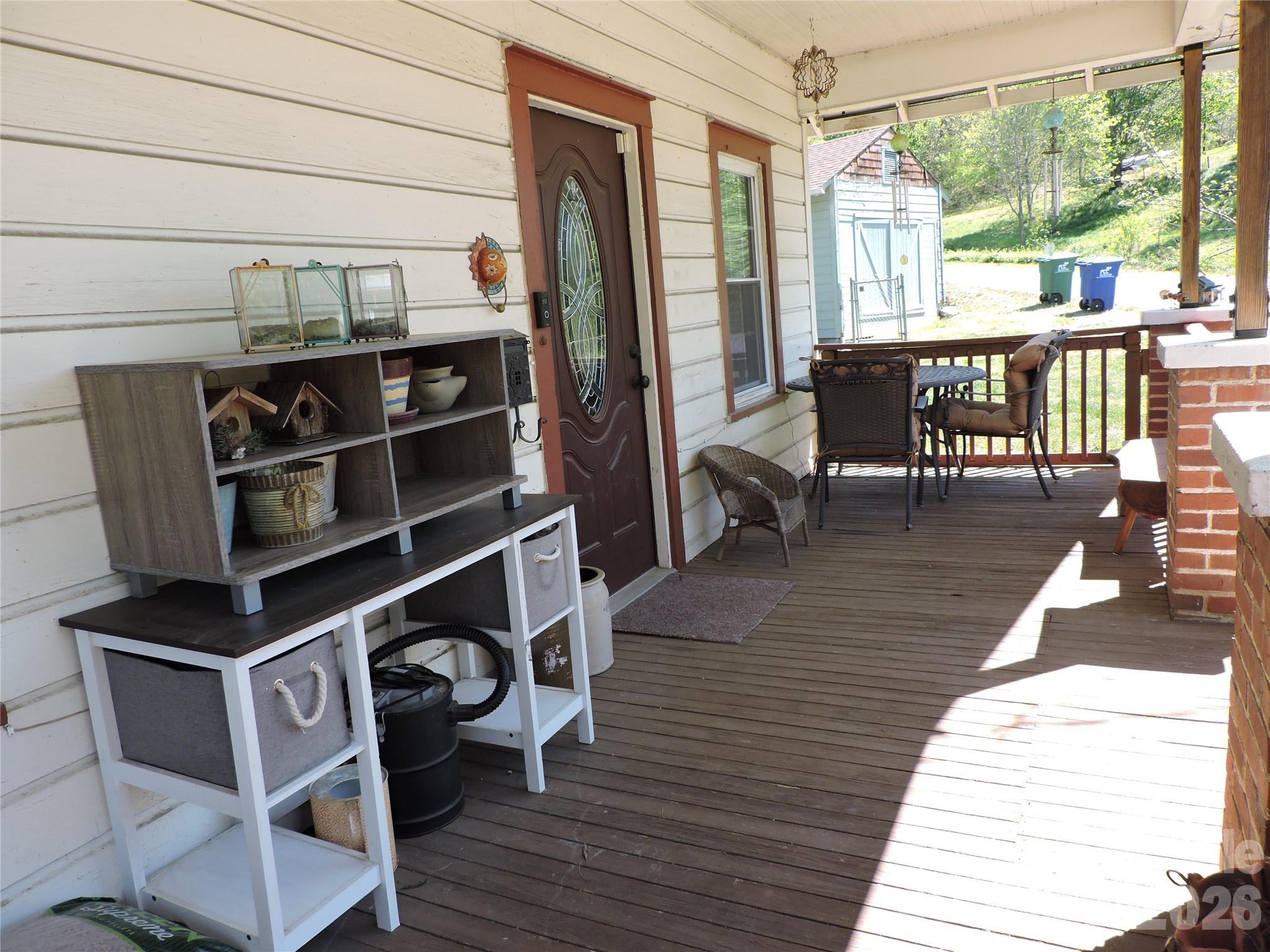 main property photo 9