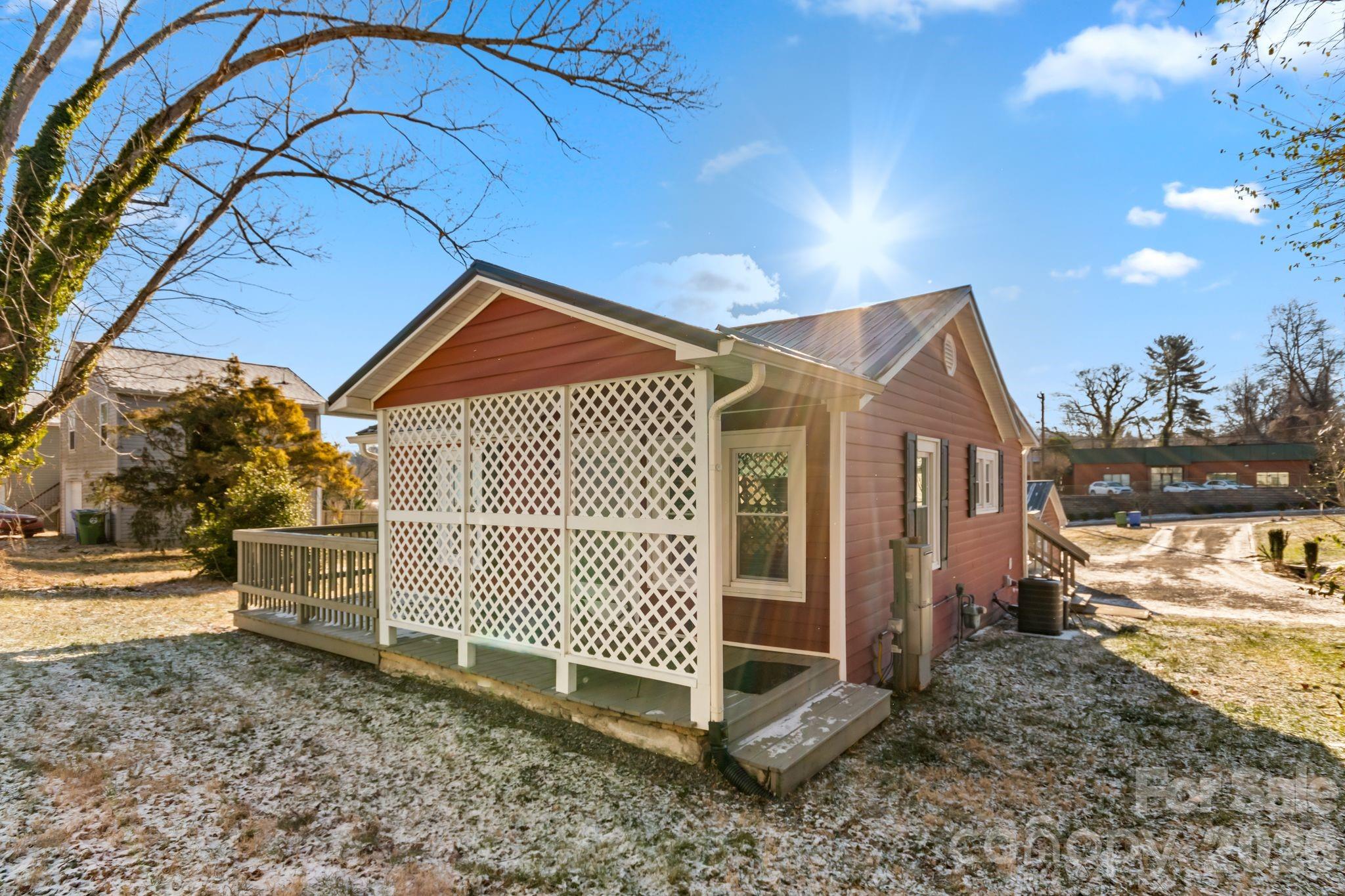 main property photo 23