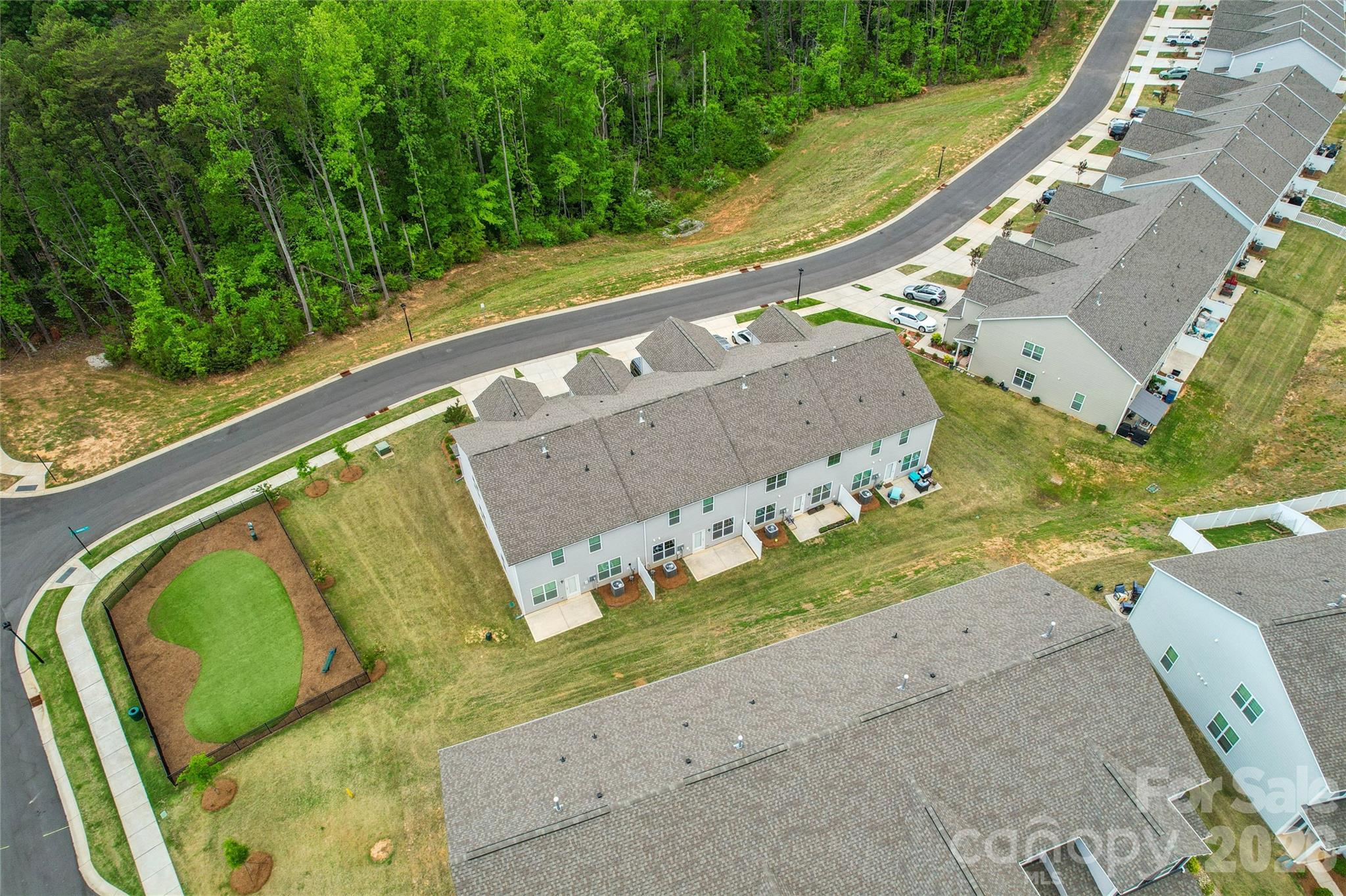 main property photo 39