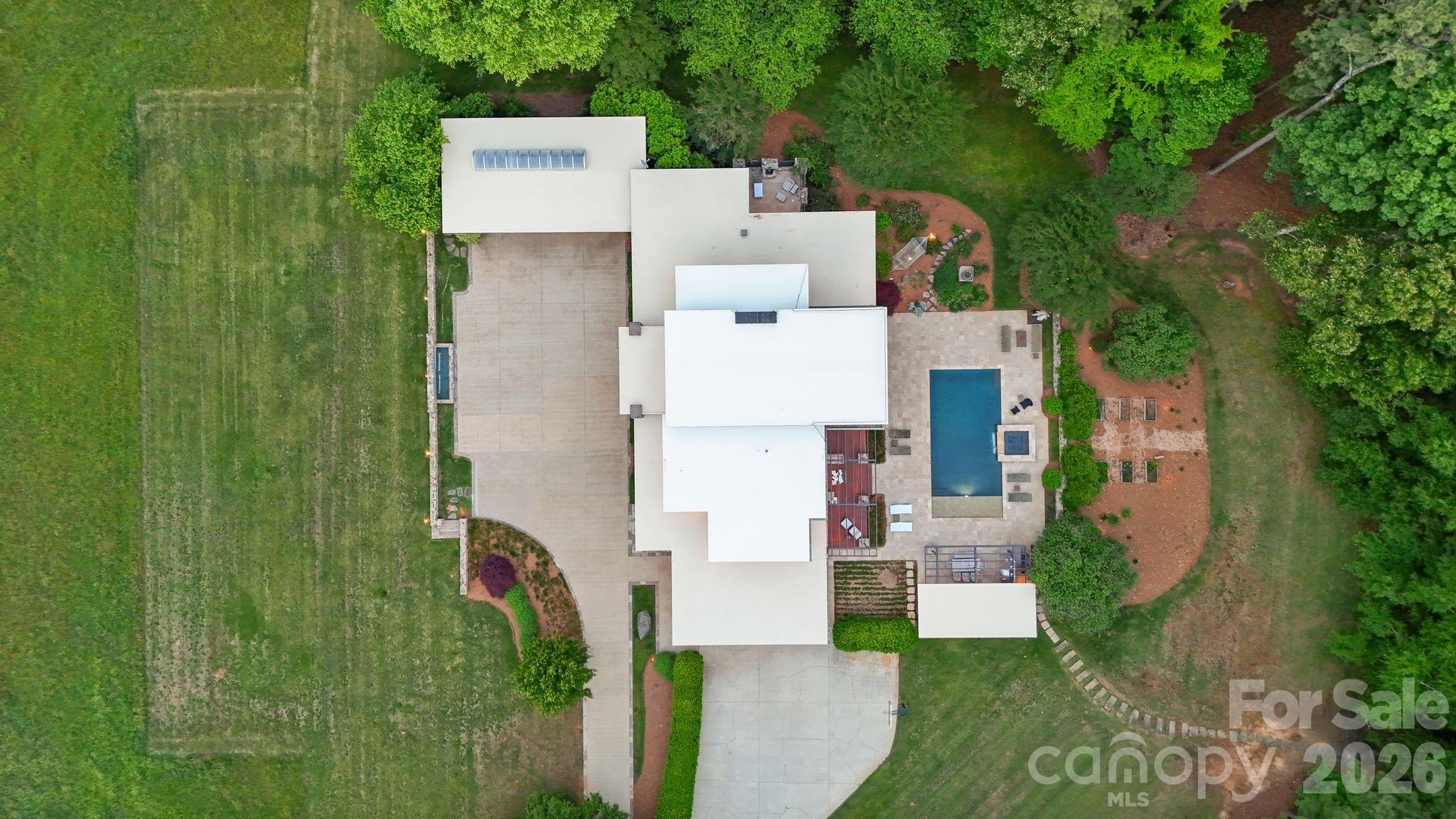 main property photo 47