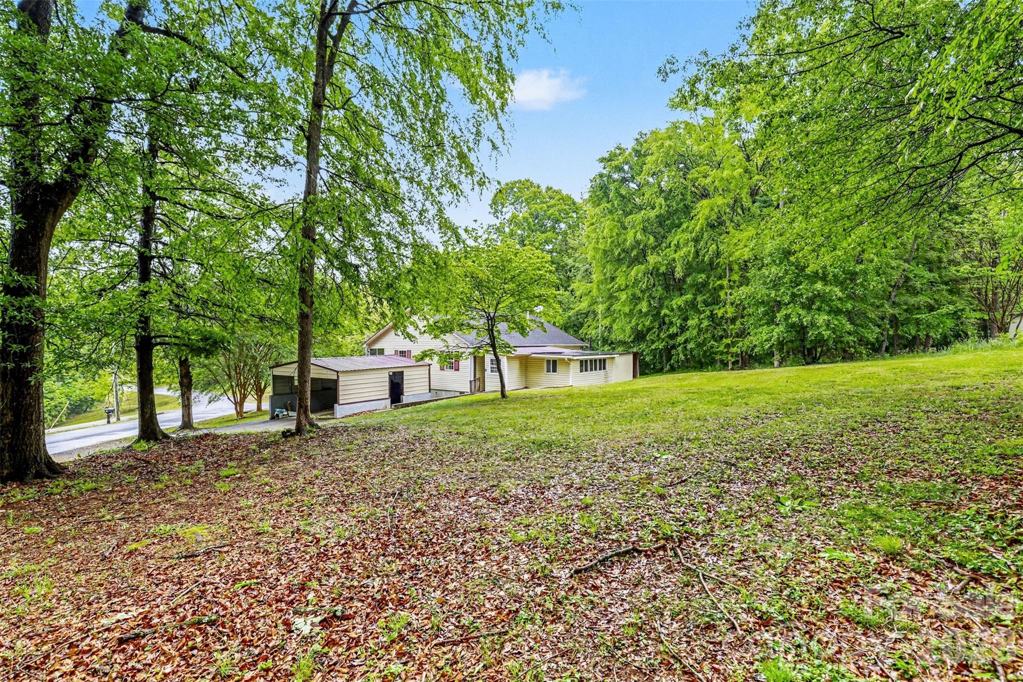 main property photo 25