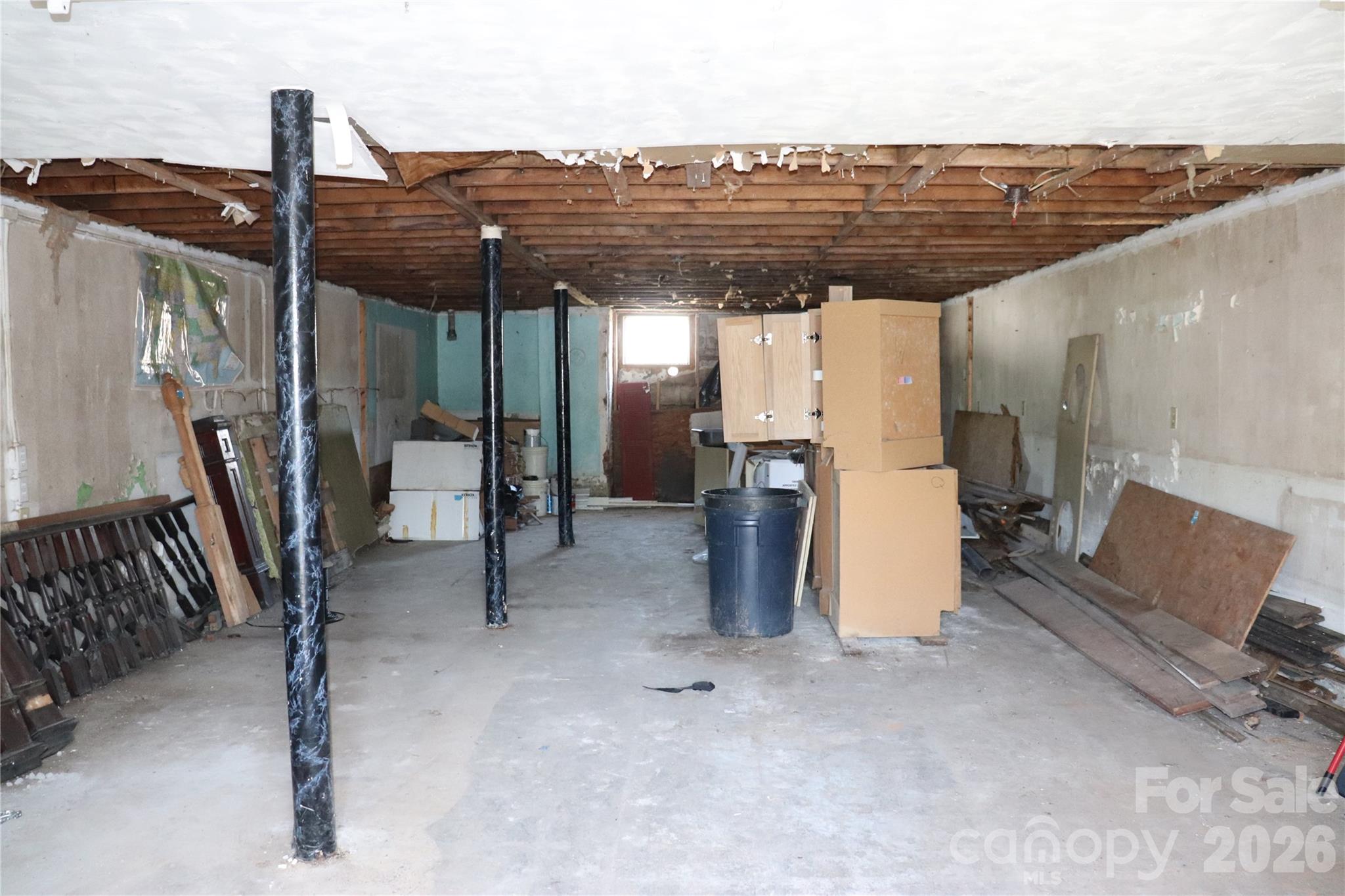 main property photo 14