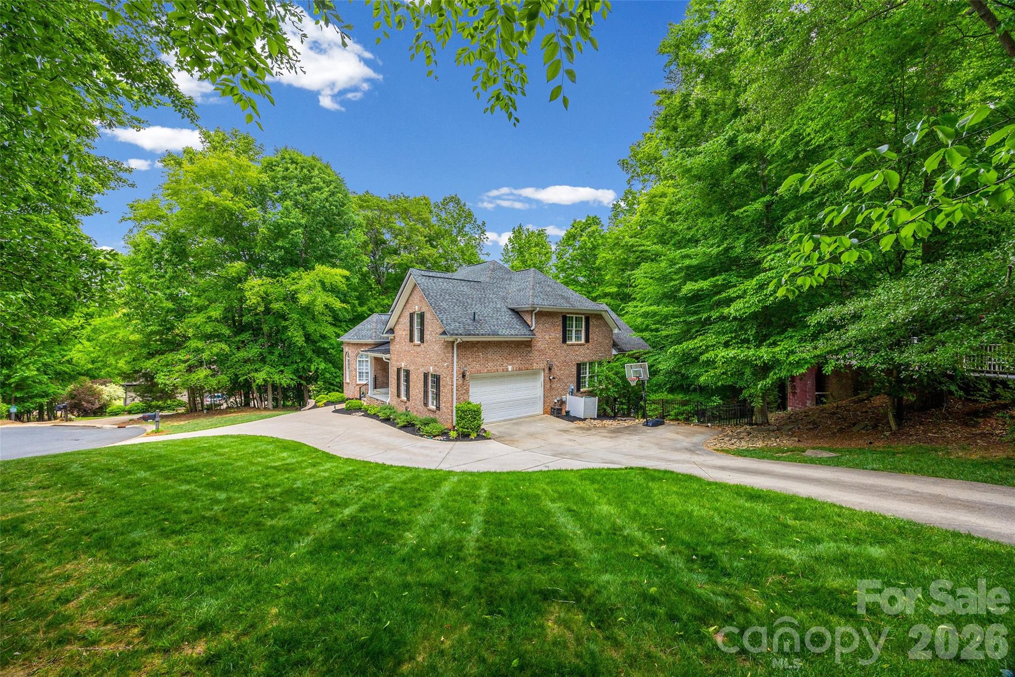 main property photo 40