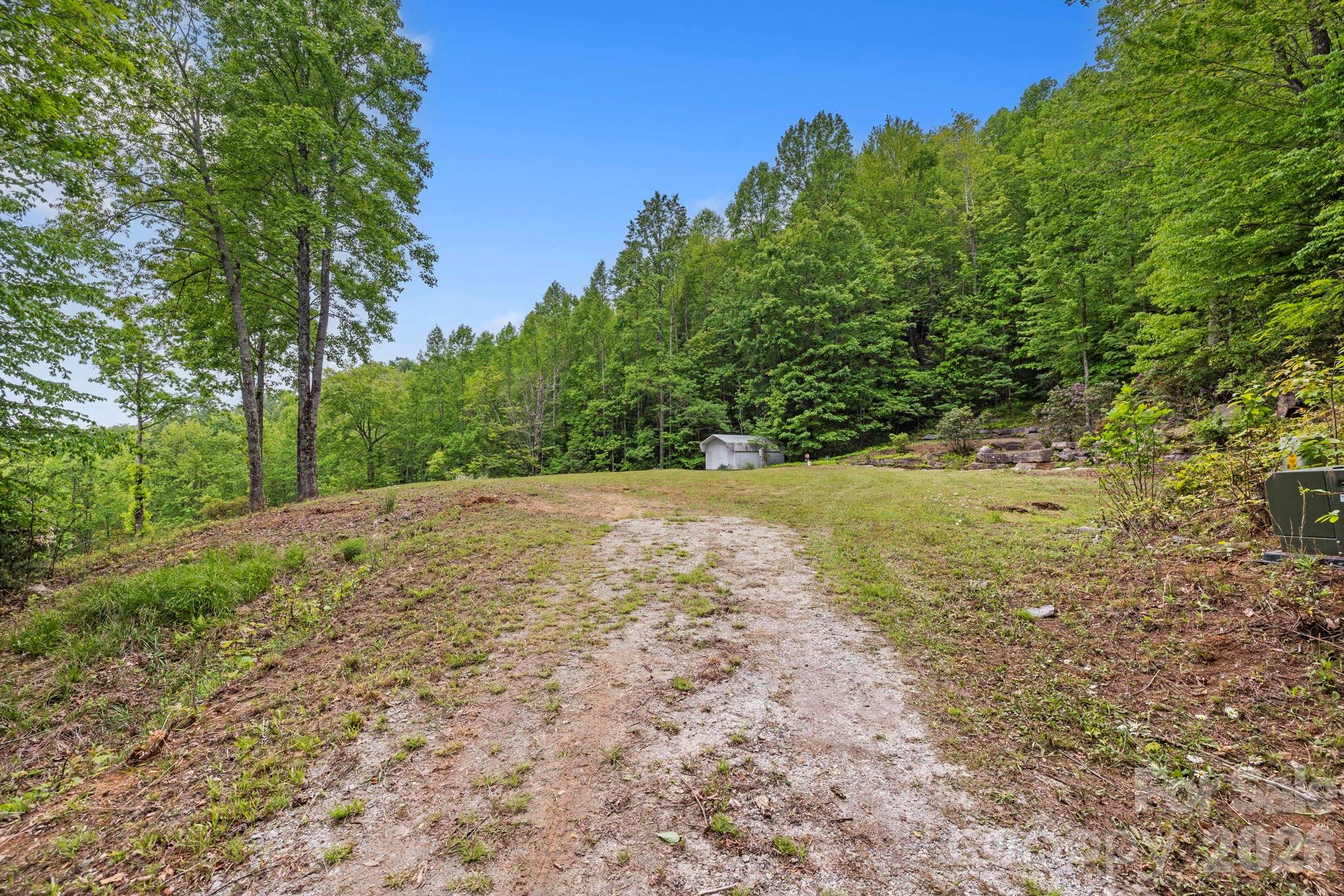 main property photo 9