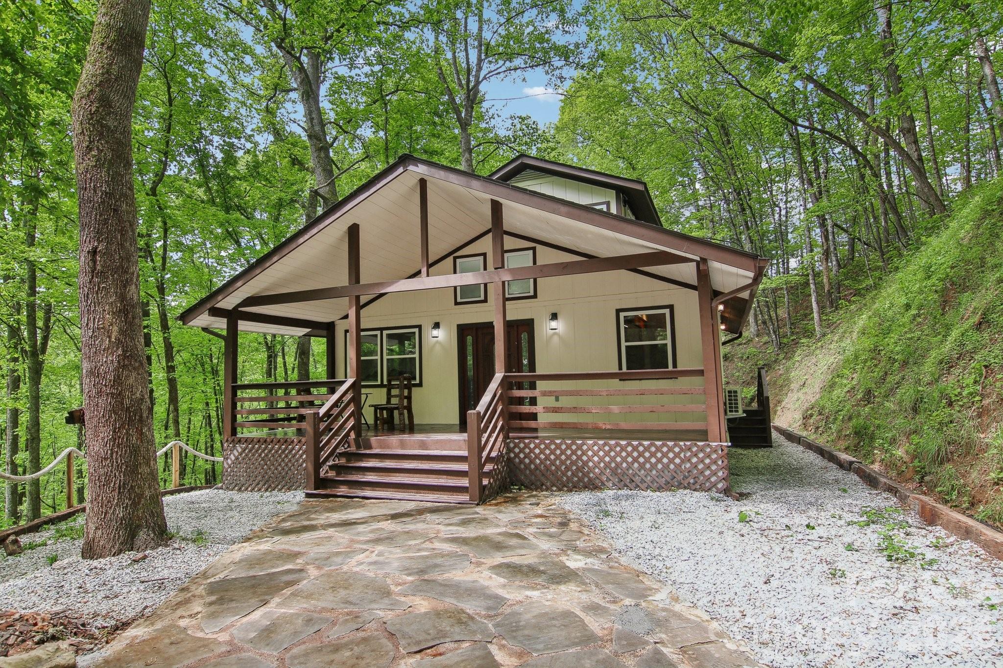 main property photo 28