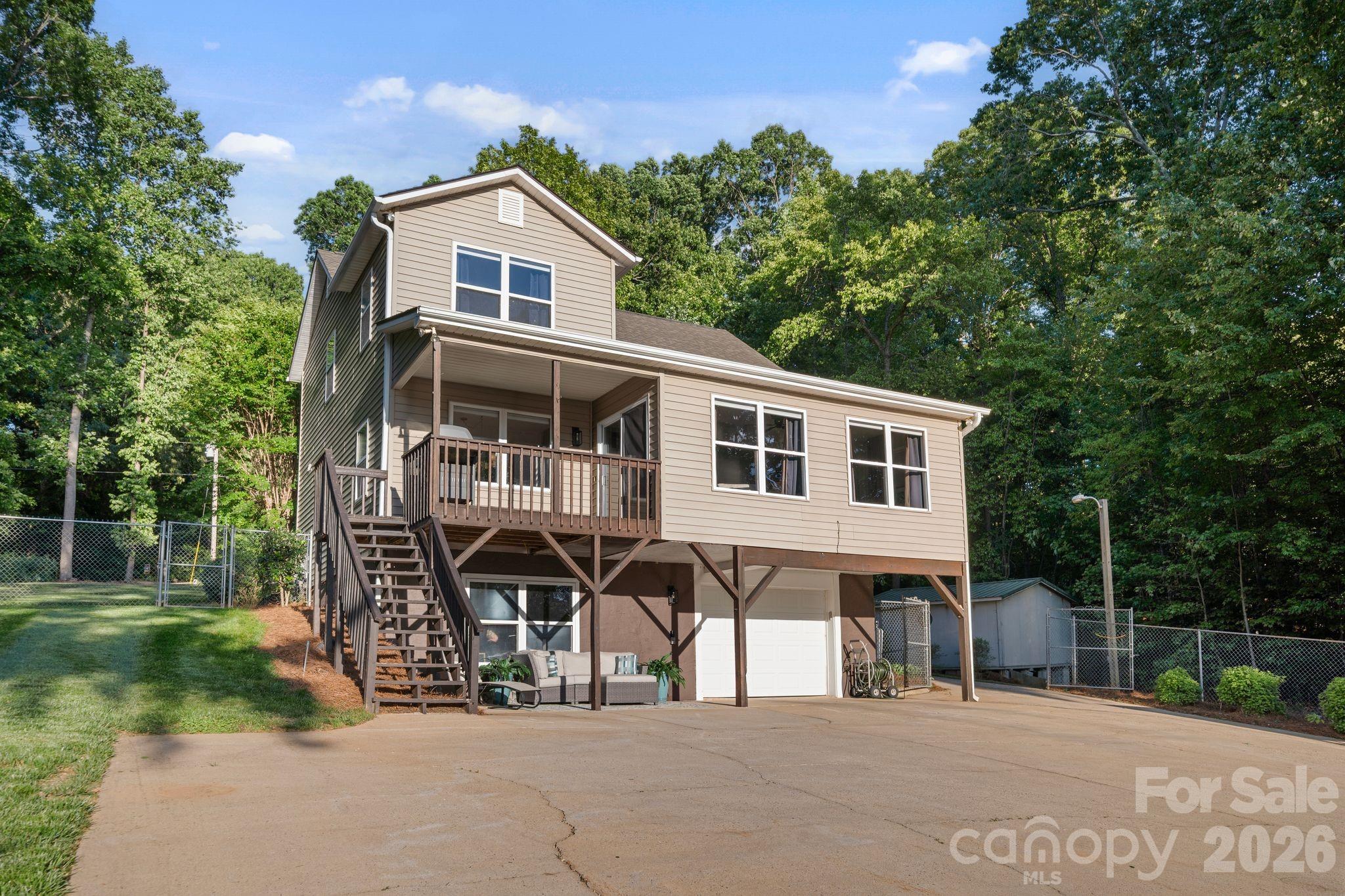 main property photo 32
