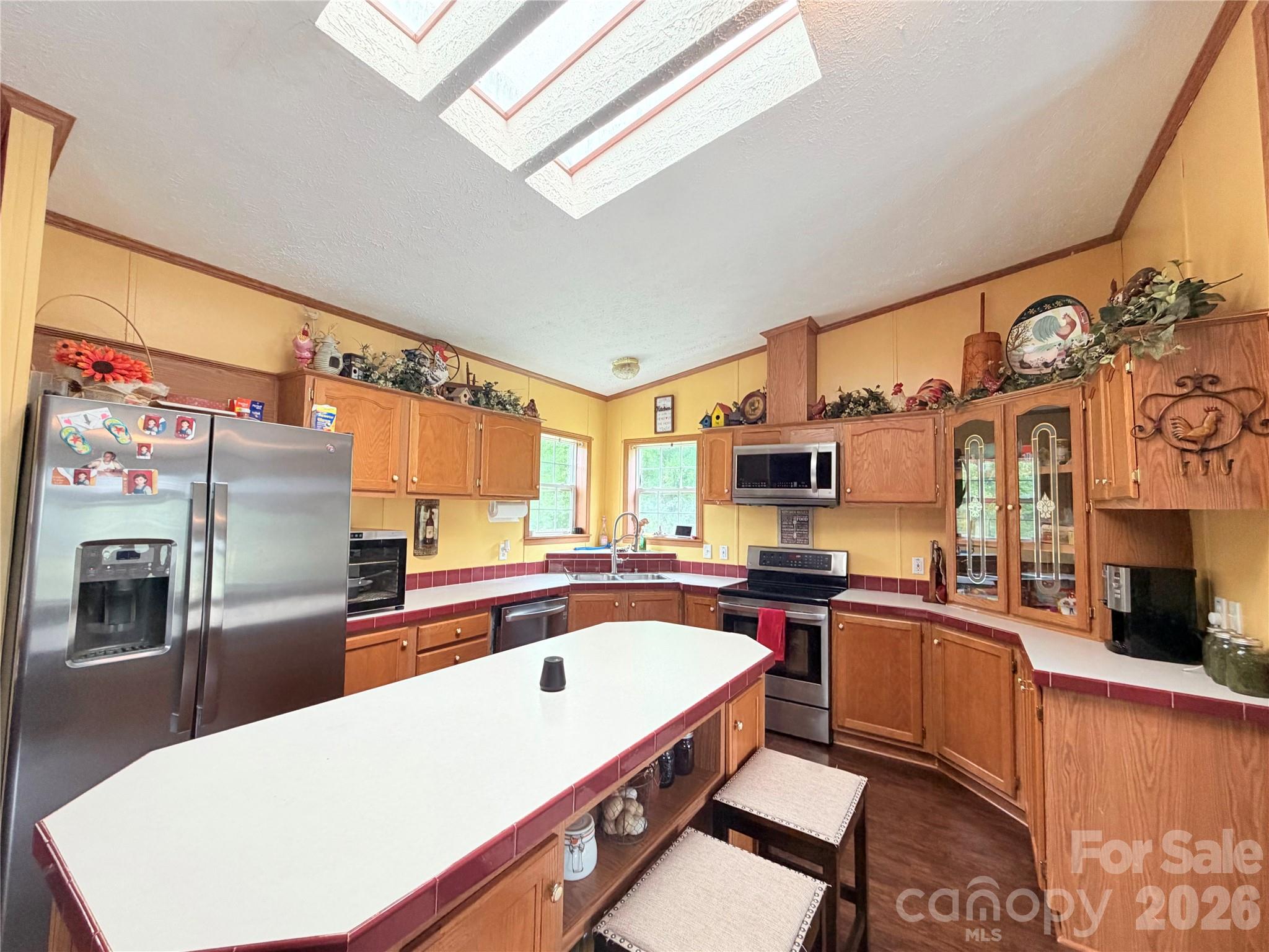 main property photo 8