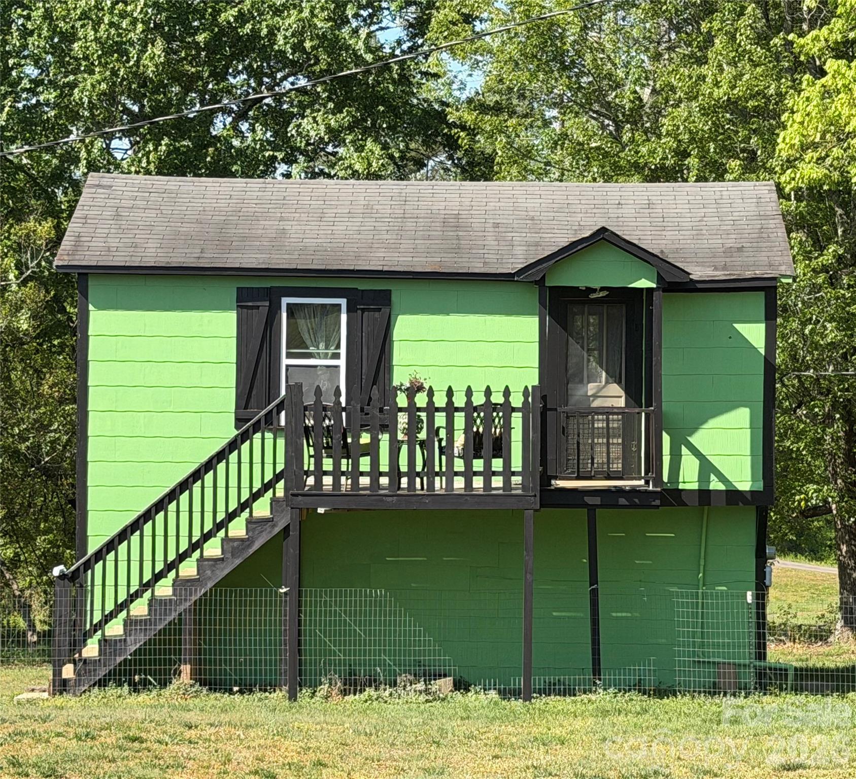 main property photo 24