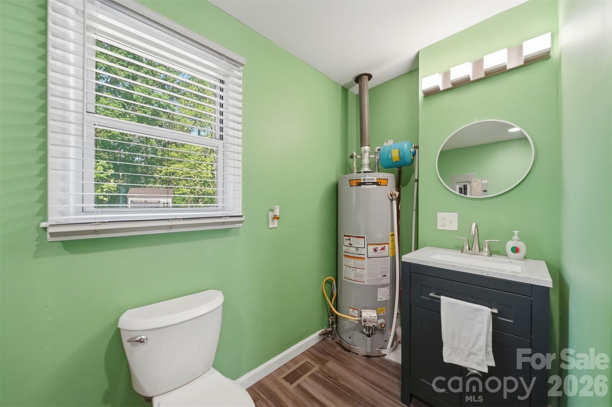 main property photo 16