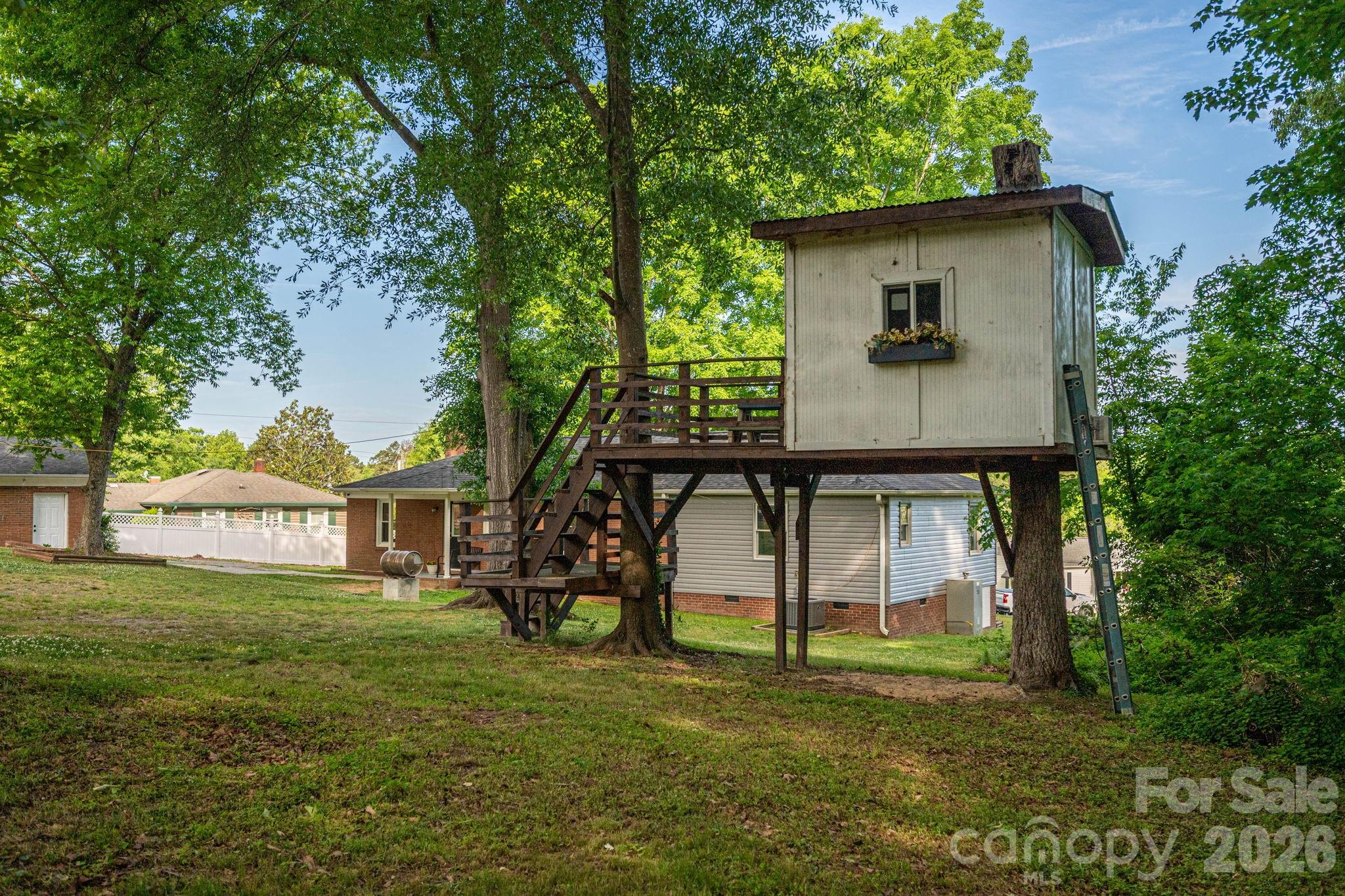 main property photo 43