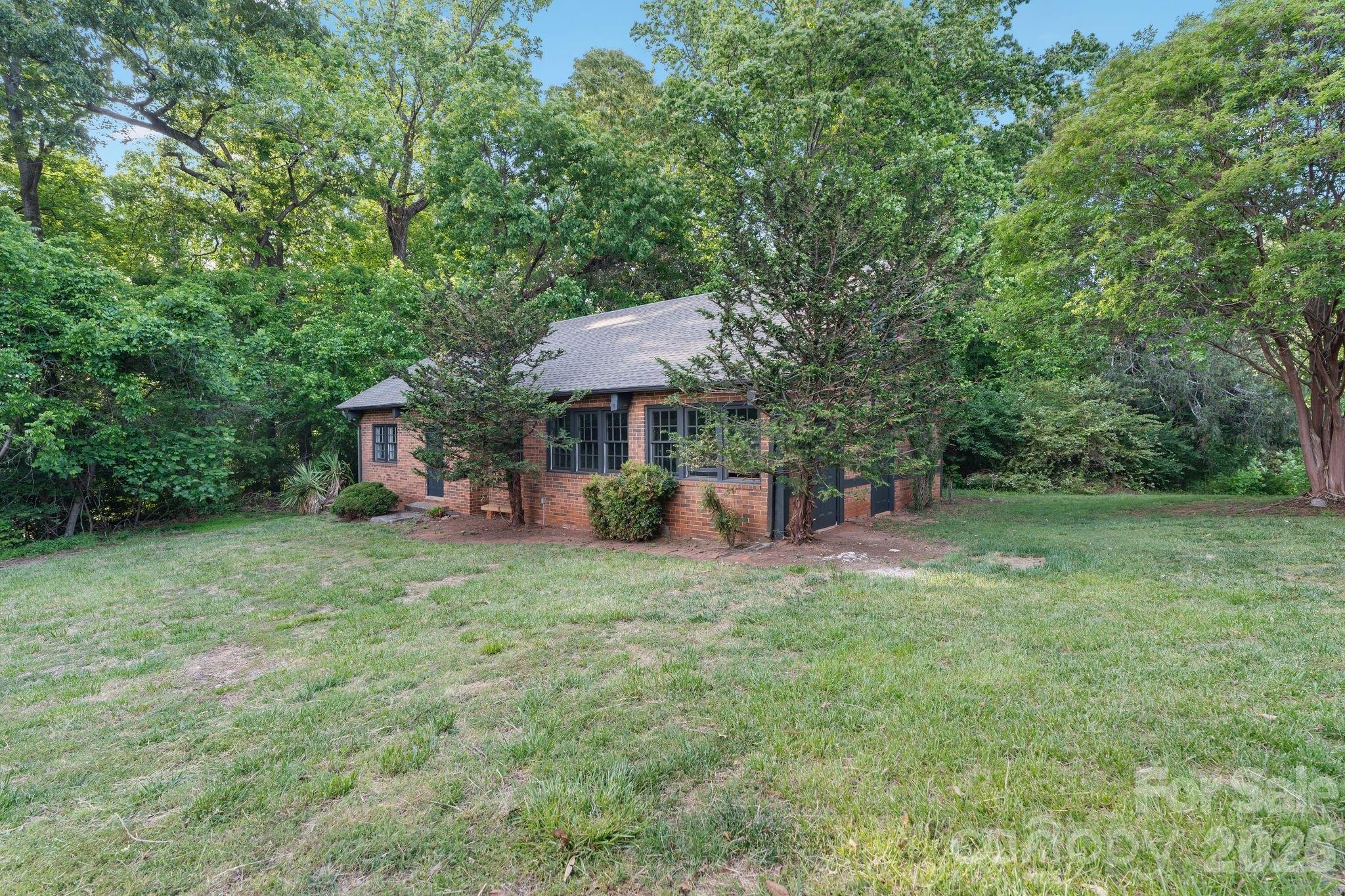 main property photo 45