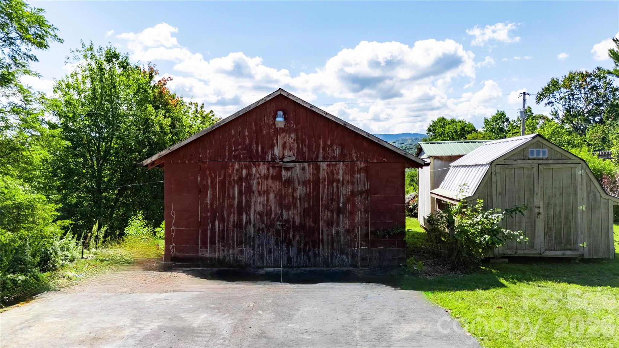 main property photo 44