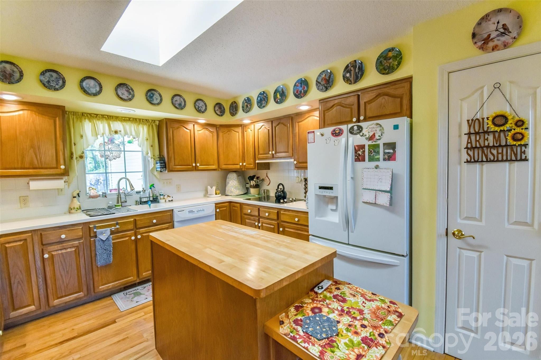 main property photo 14