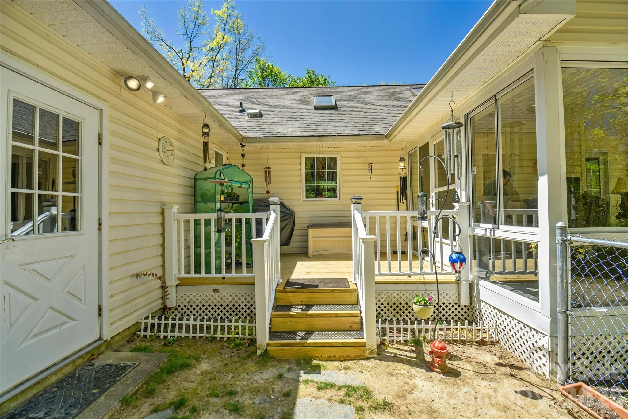 main property photo 44