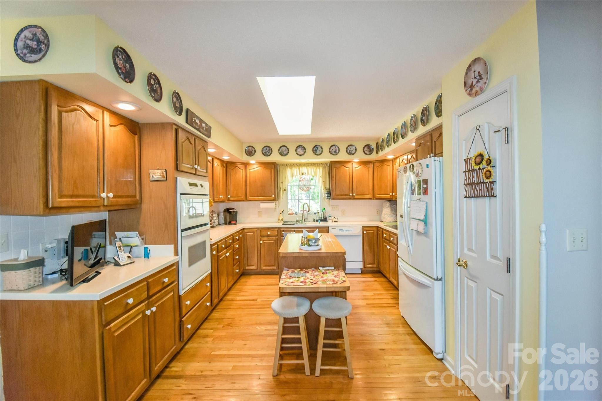 main property photo 9