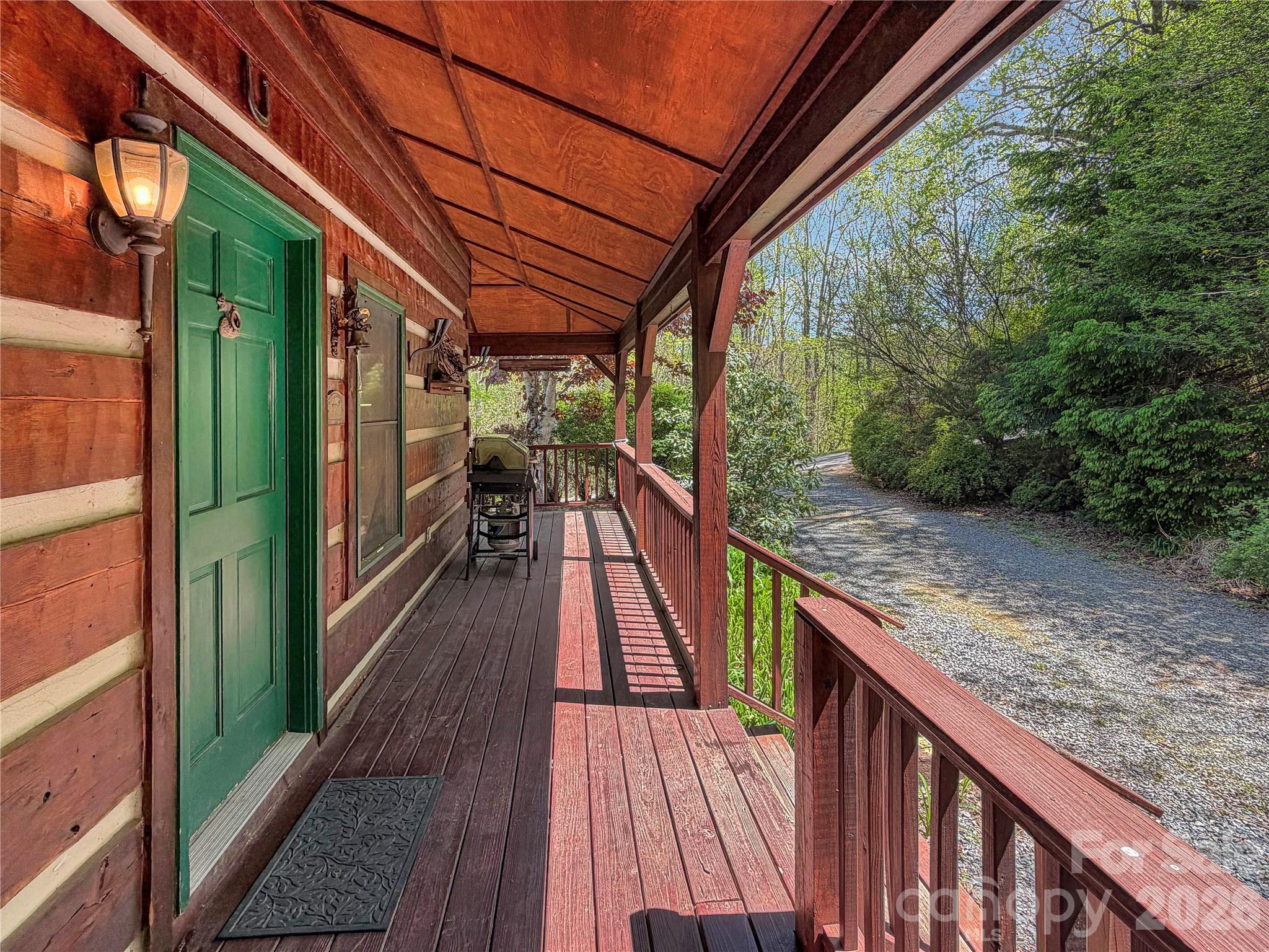 main property photo 9