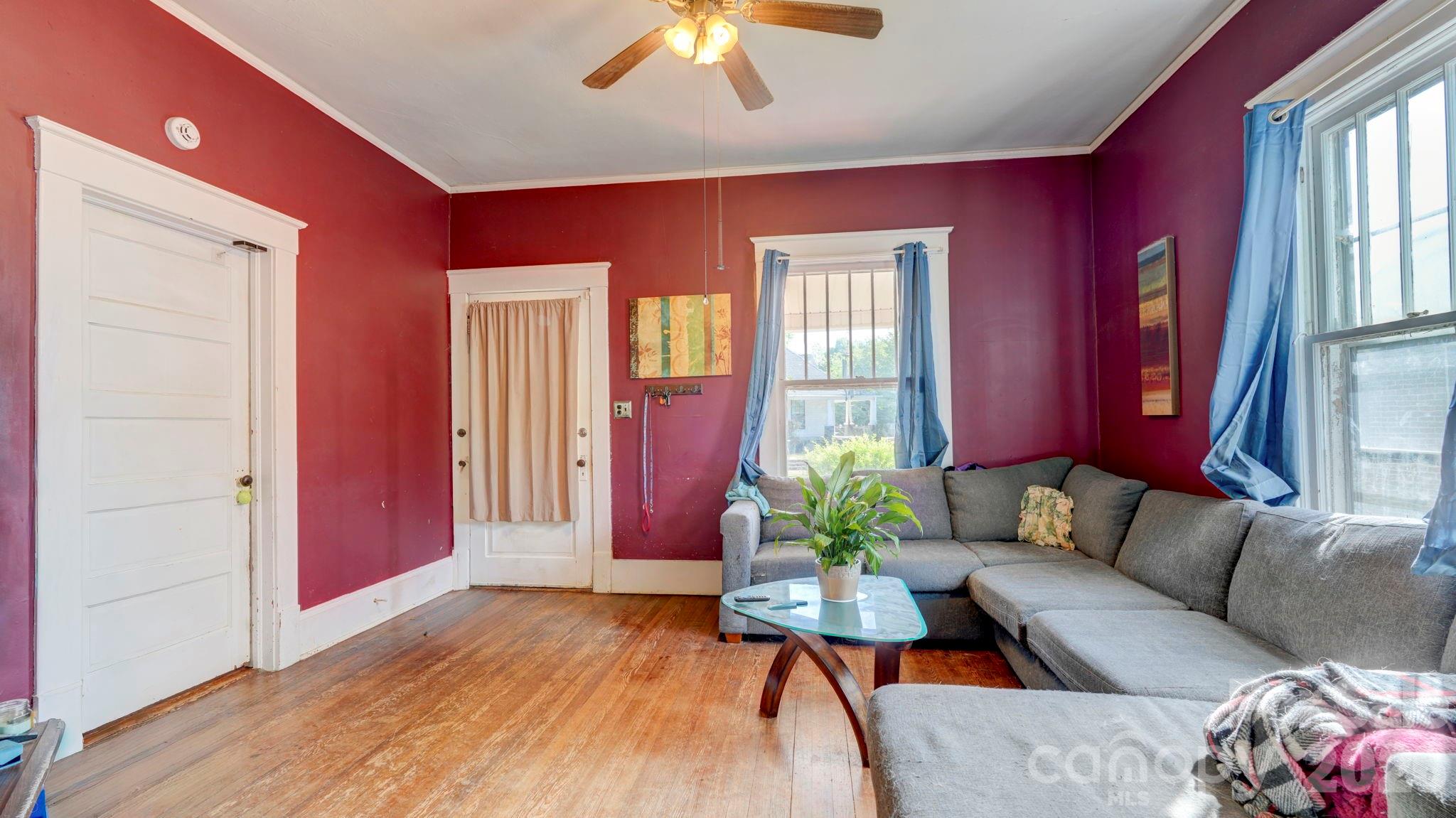 main property photo 4