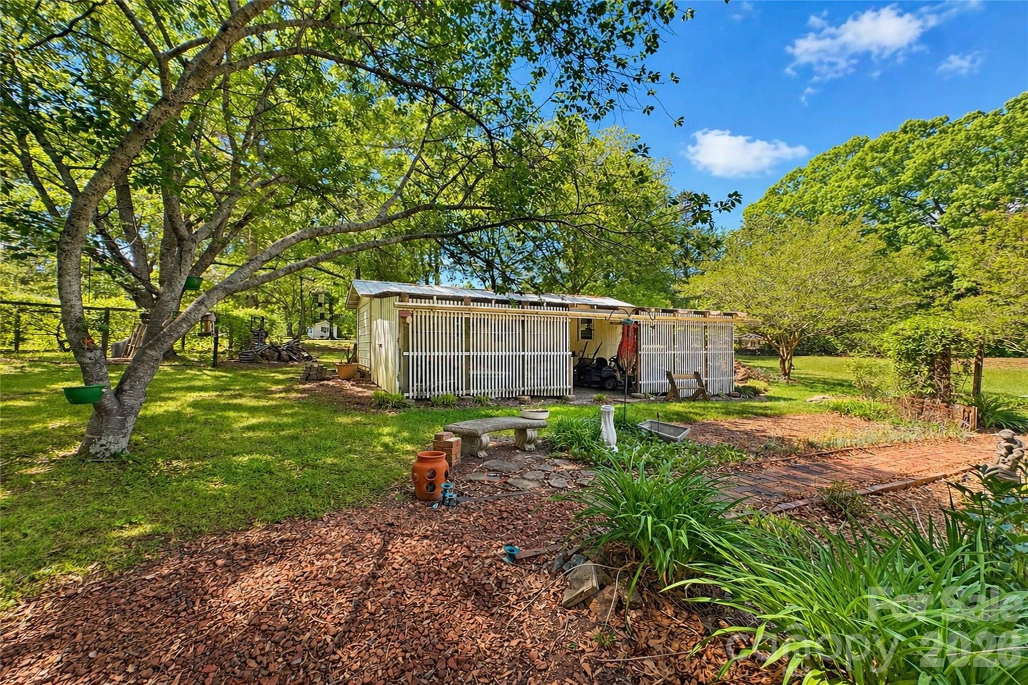main property photo 34