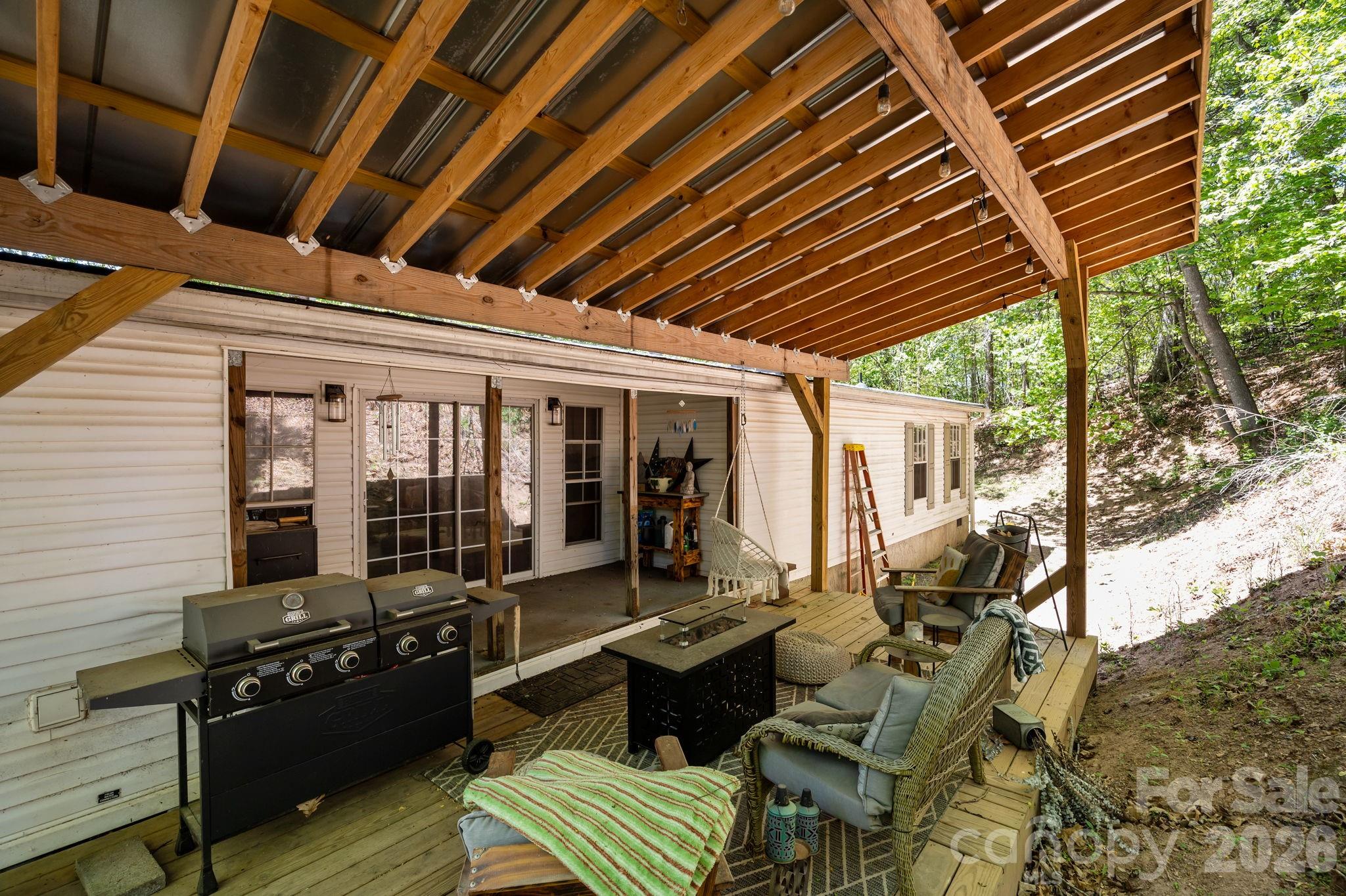 main property photo 31
