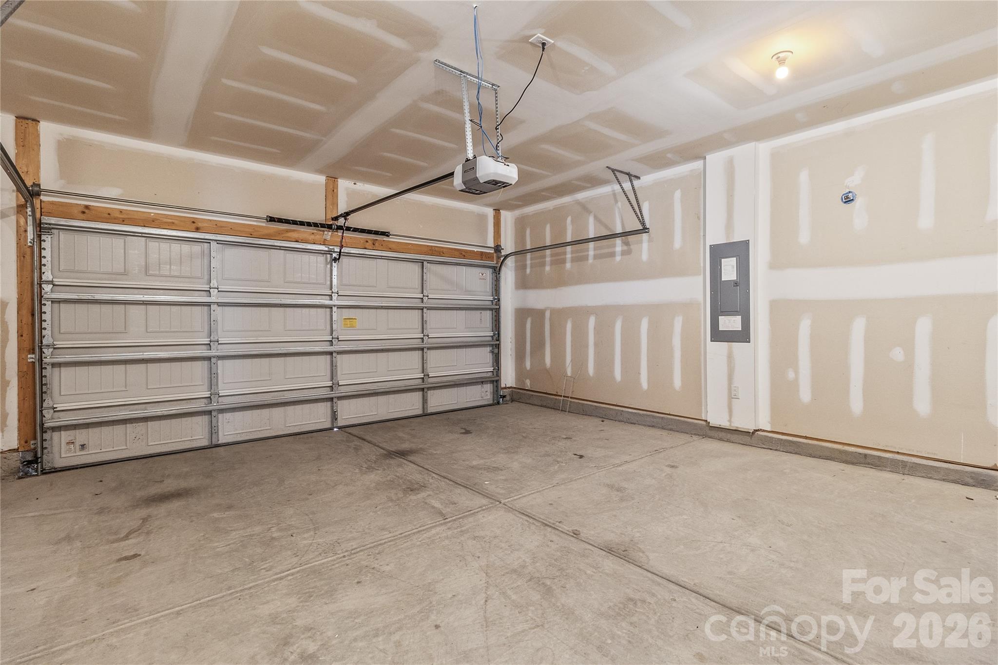 main property photo 47