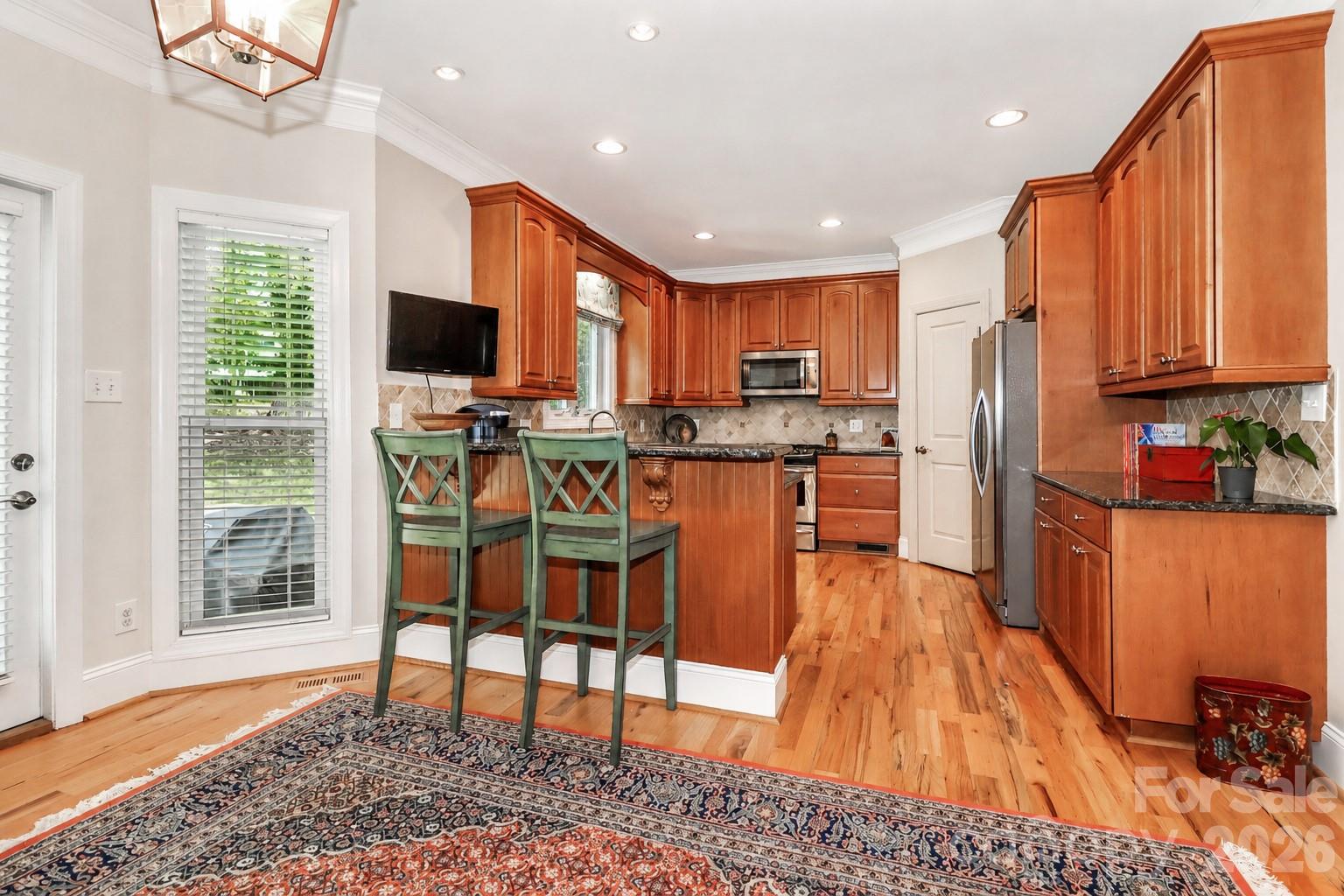 main property photo 13