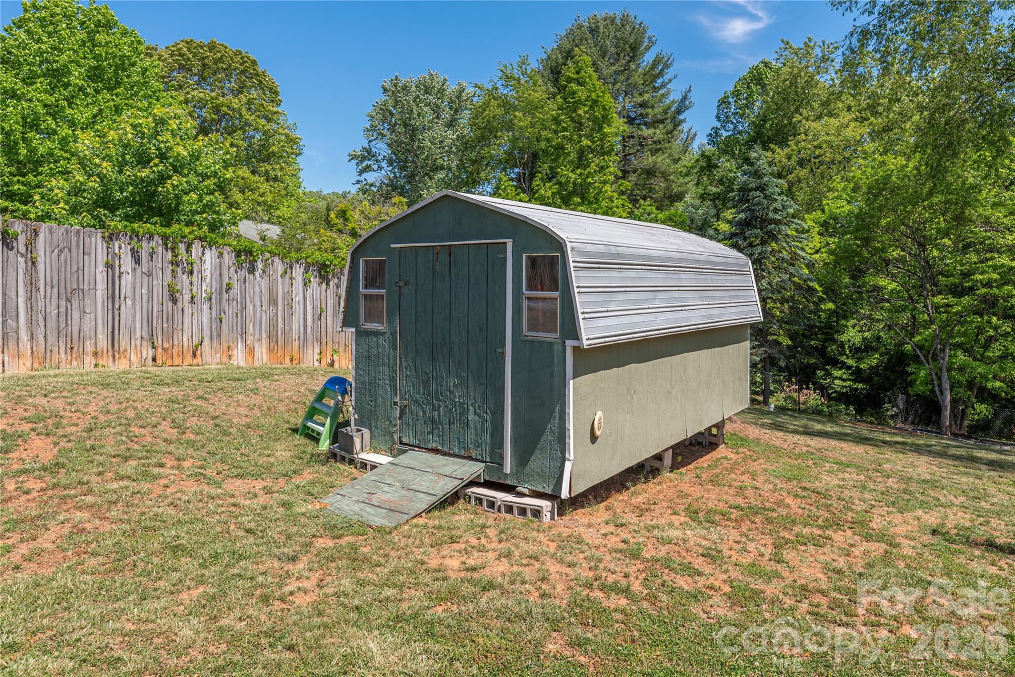 main property photo 18