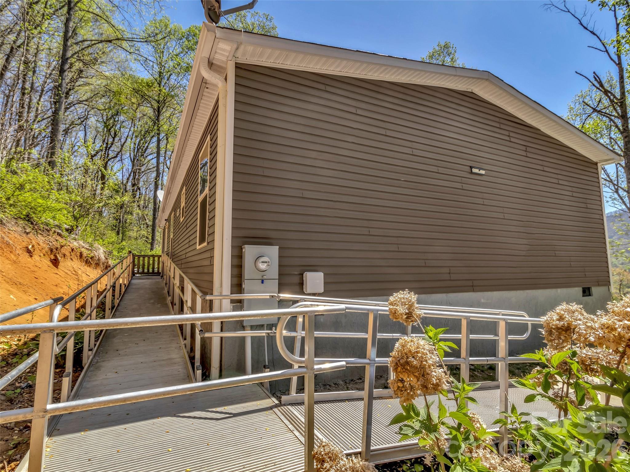 main property photo 25