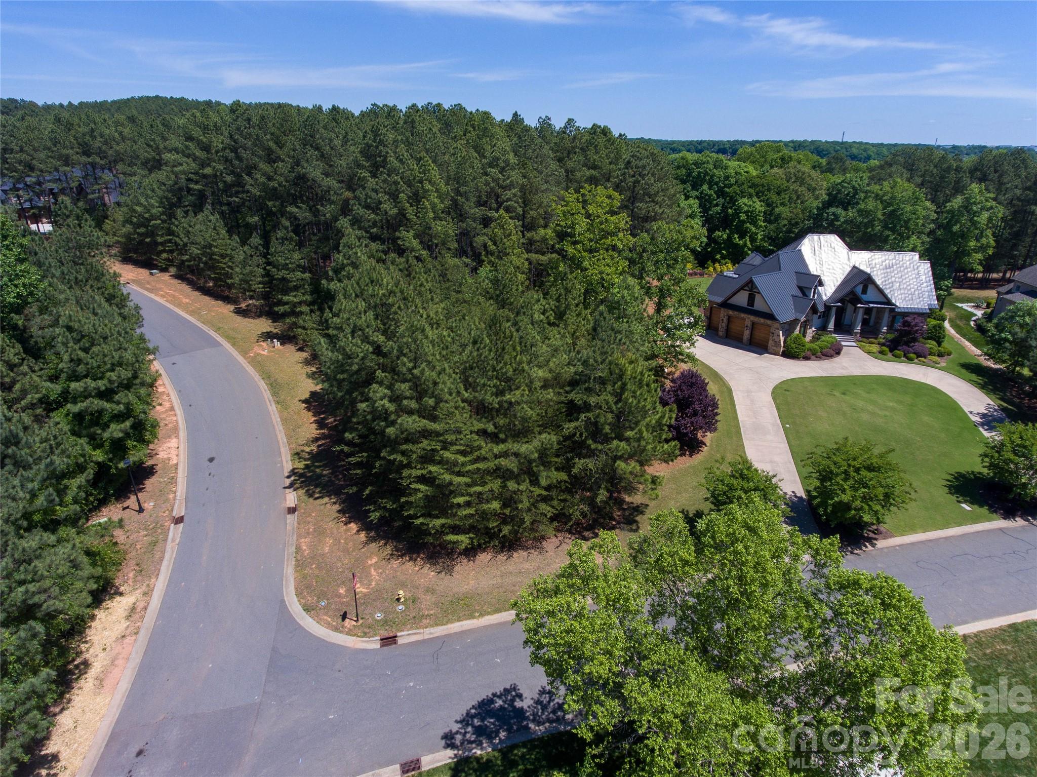 main property photo 6