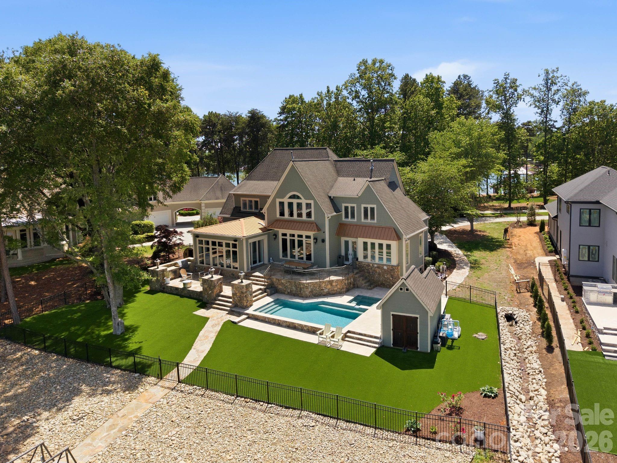 main property photo 40