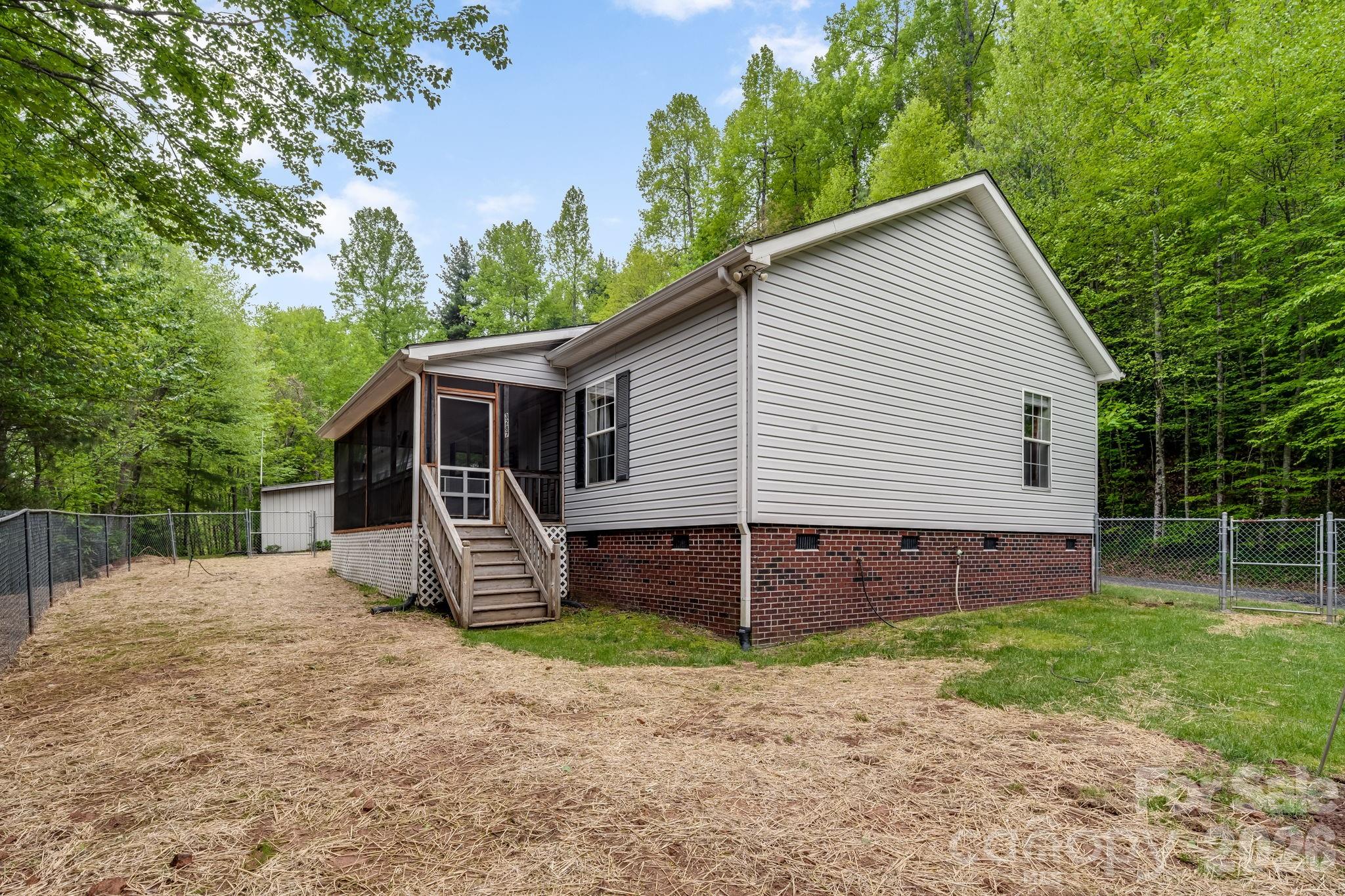 main property photo 25