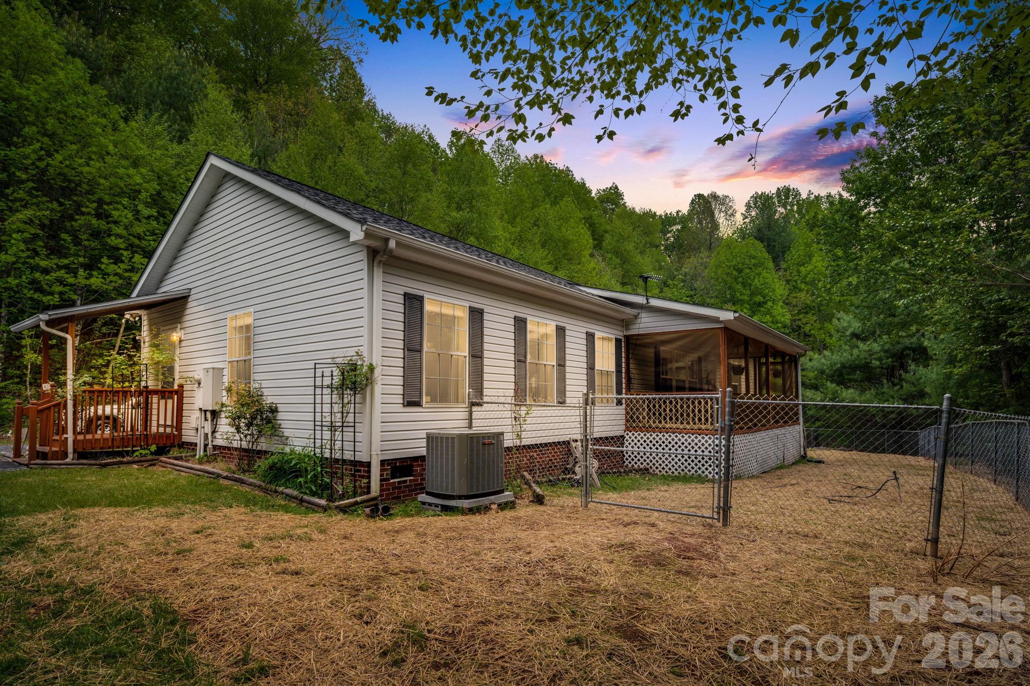 main property photo 30