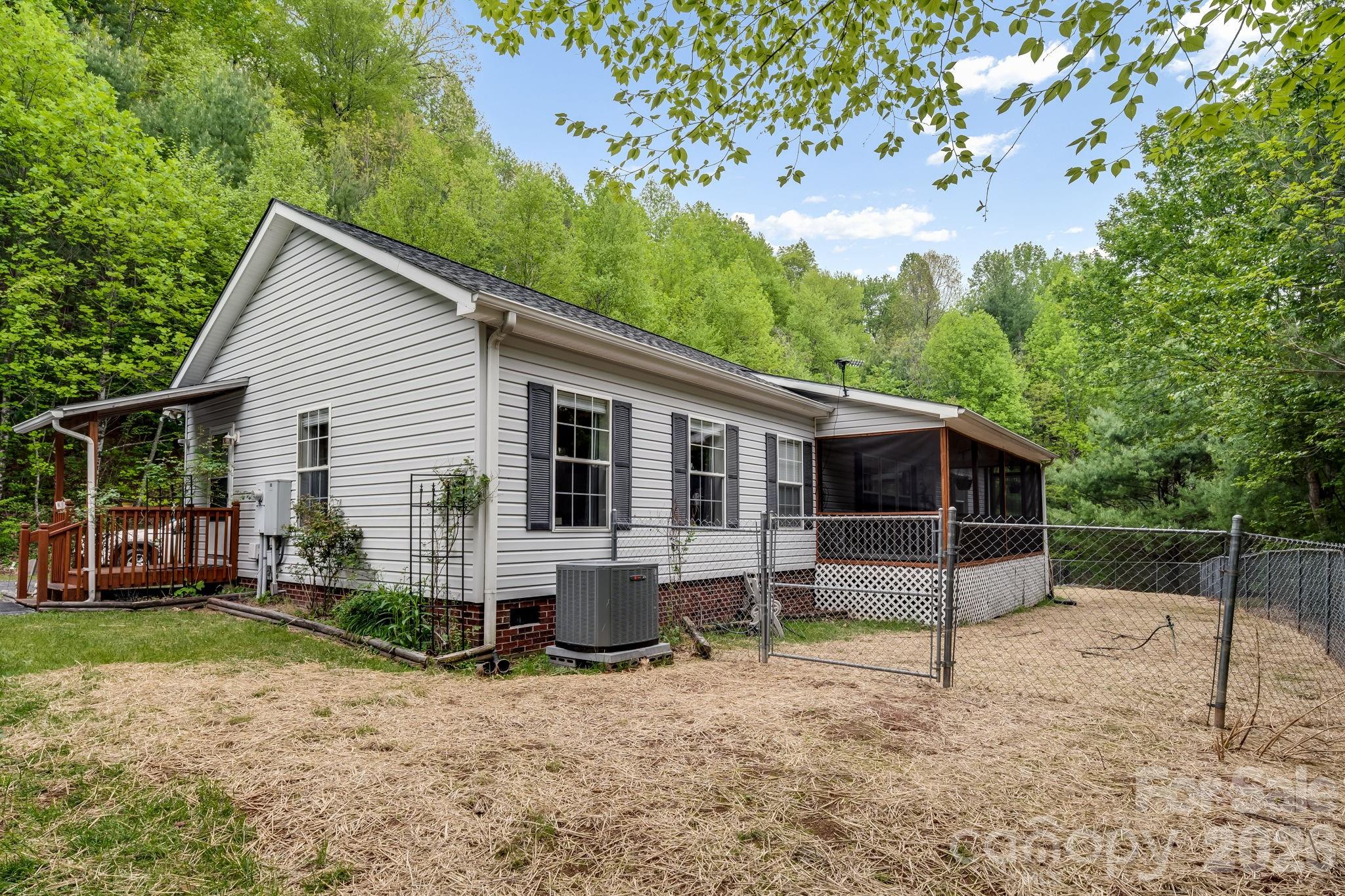 main property photo 31